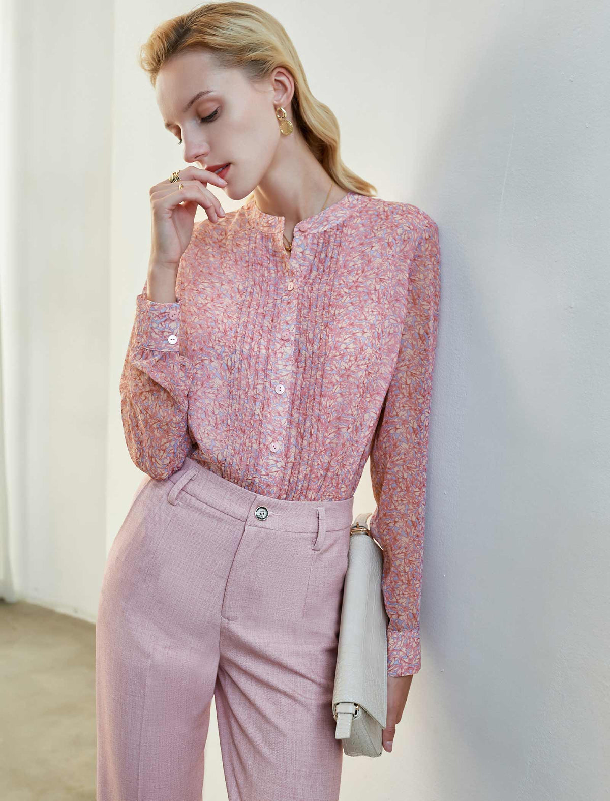 Blush Floral Crew Neck Pleated Blouse