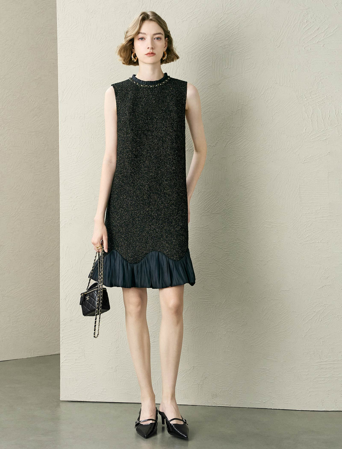 Black Tweed Wool-Blend Ruffle Hem Sleeveless Shift Dress