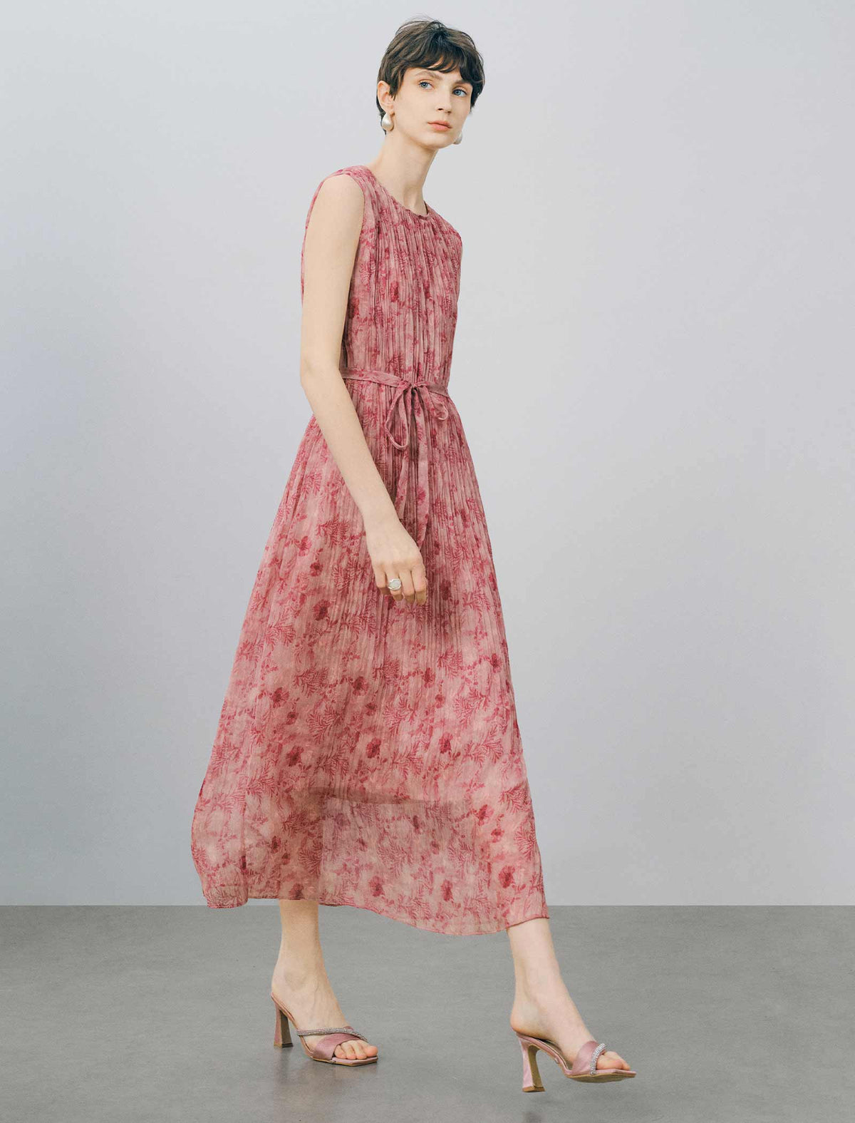Blush Pink Floral Crinkle Sleeveless Midi Dress