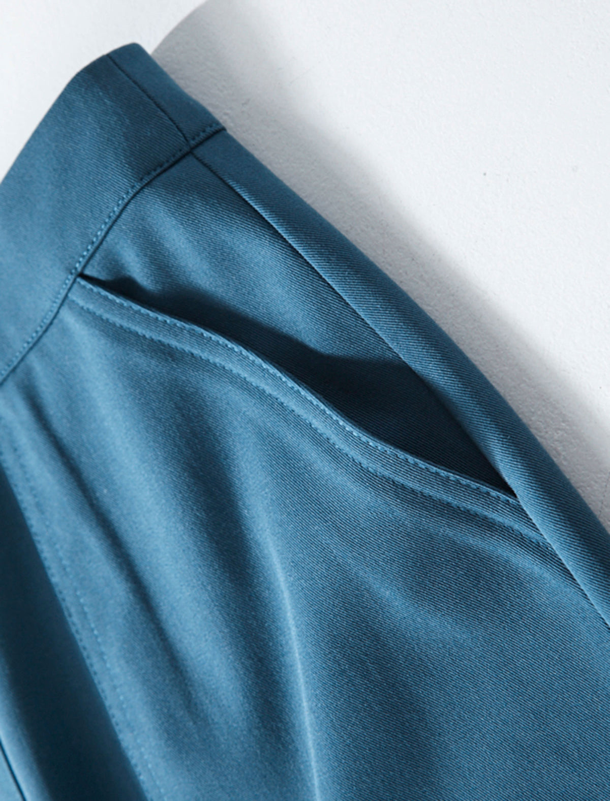 Front Slit Pocket Detail Midi Pencil Skirt