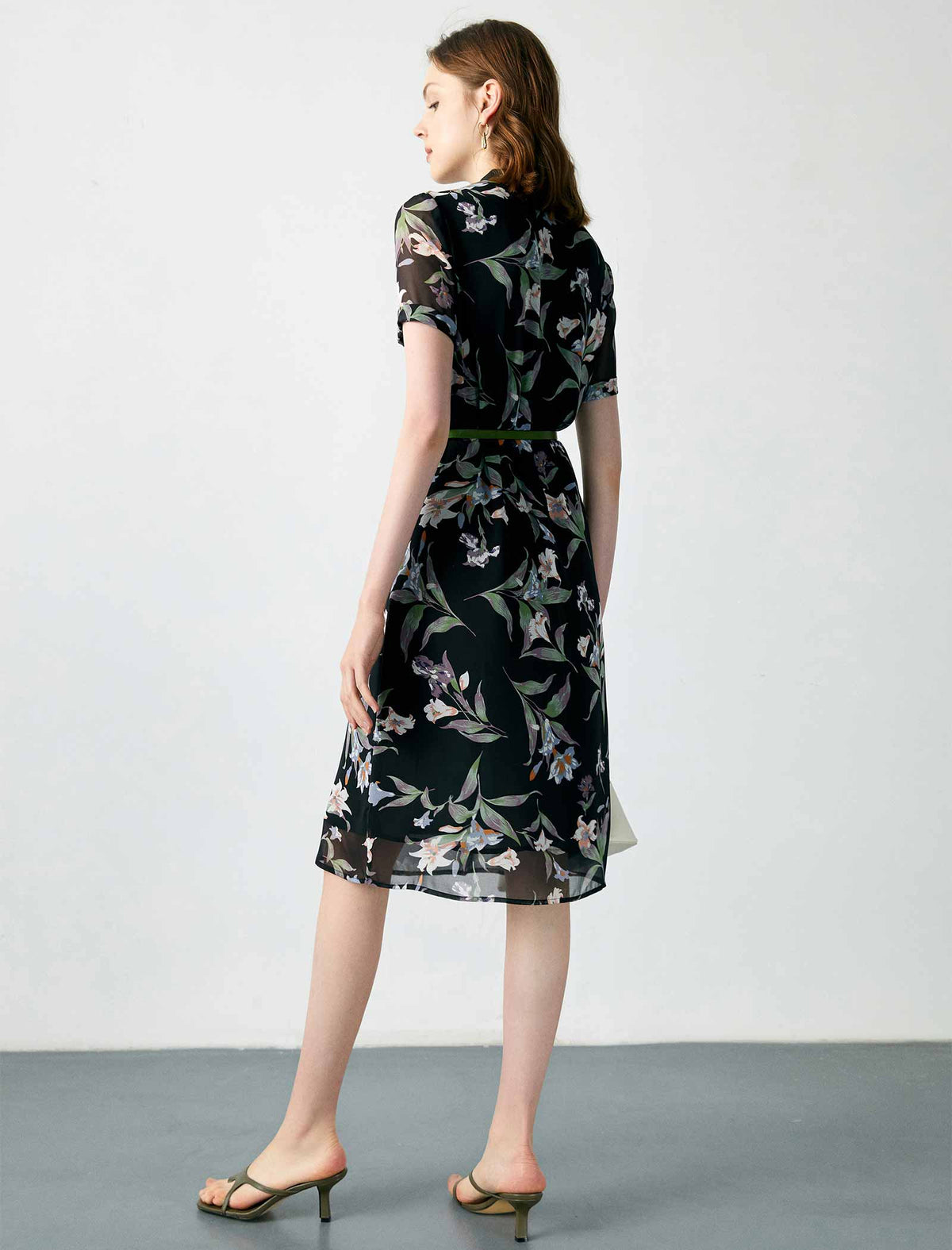 Chiffon Waist-Cinched Short Sleeve Dress