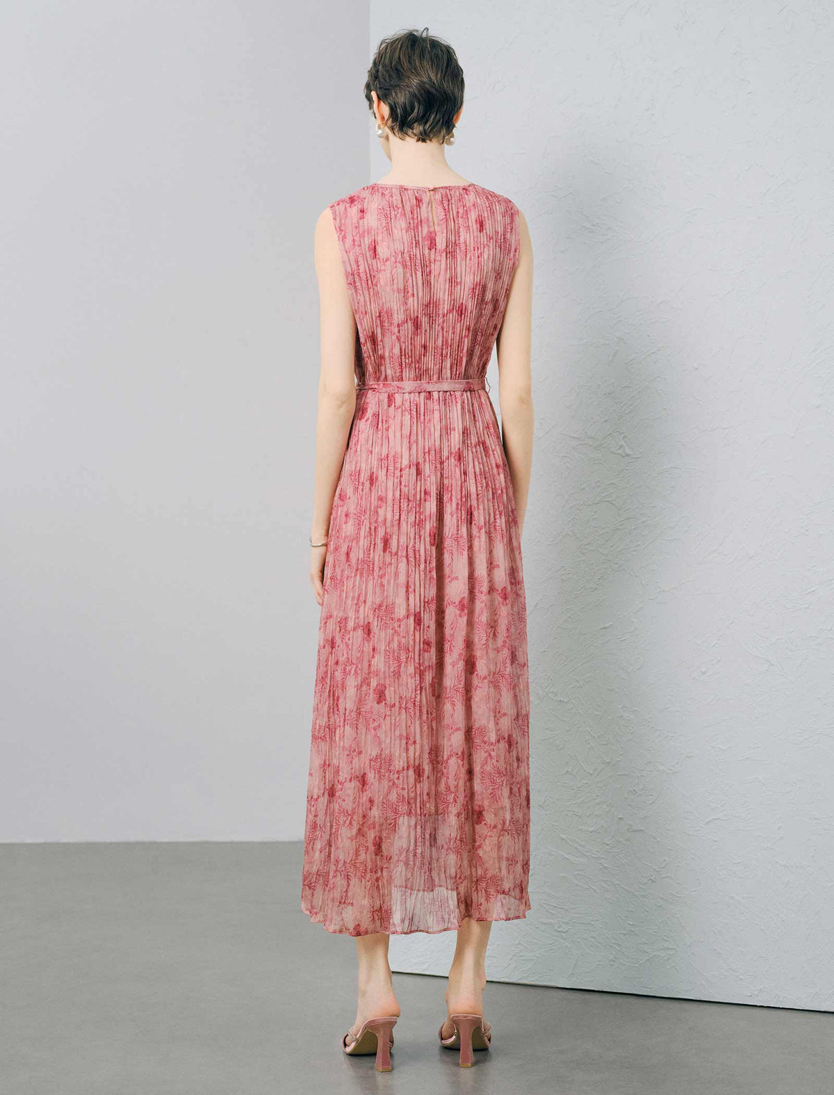 Blush Pink Floral Crinkle Sleeveless Midi Dress