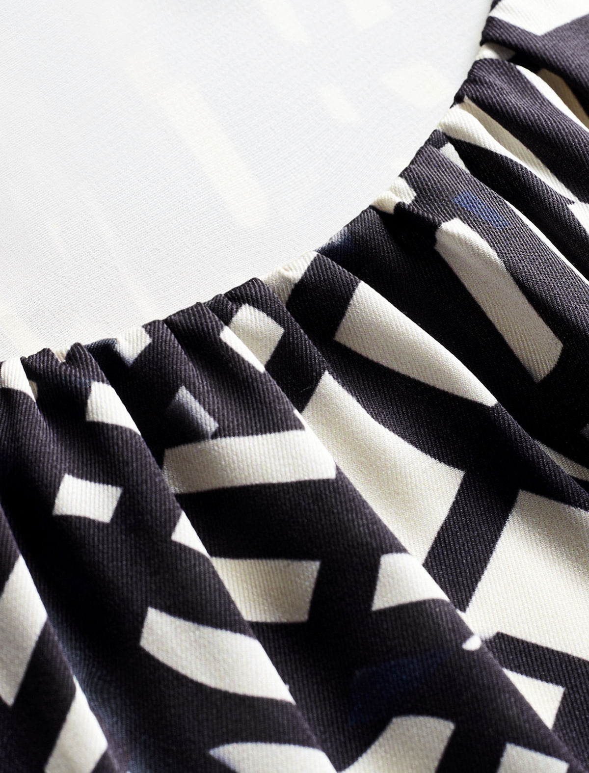 Geometric Print Sleeveless Midi Dress