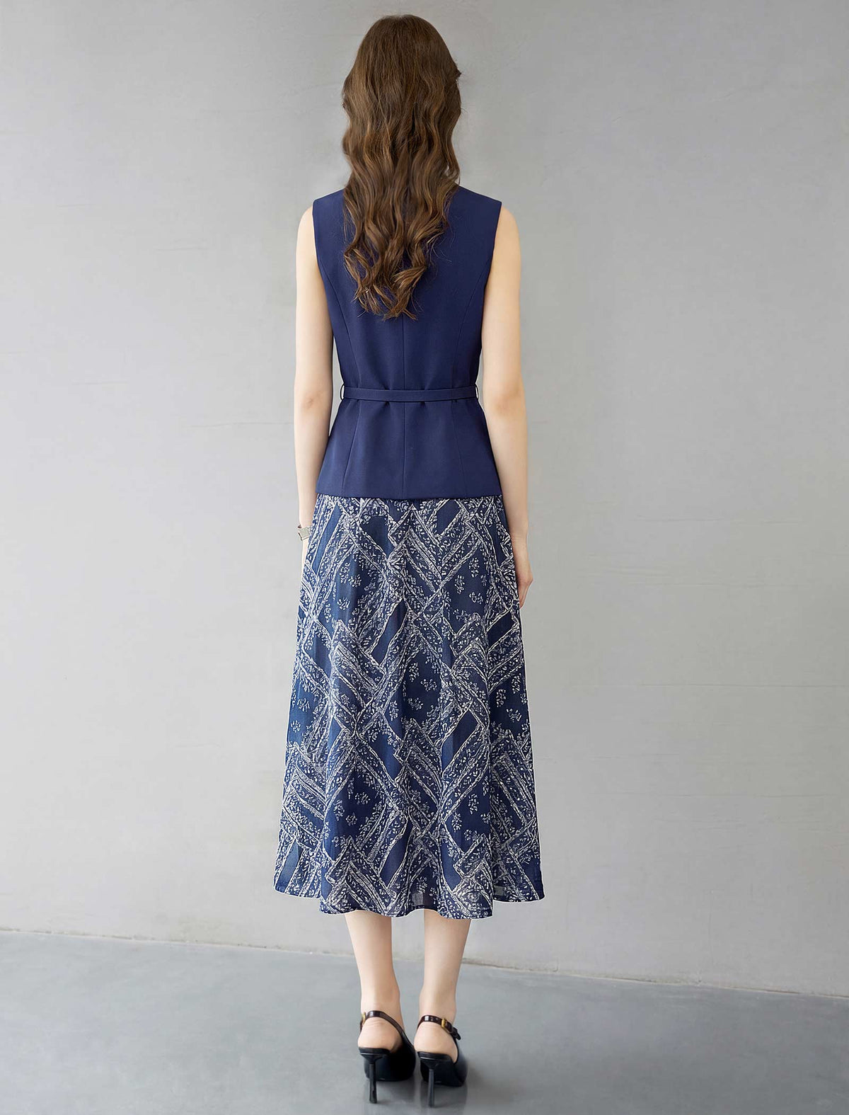 Sleeveless Tailored Vest With Waist Belt