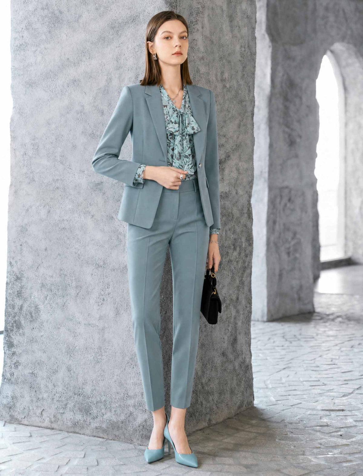 High-Waisted Tailored Tapered Pants