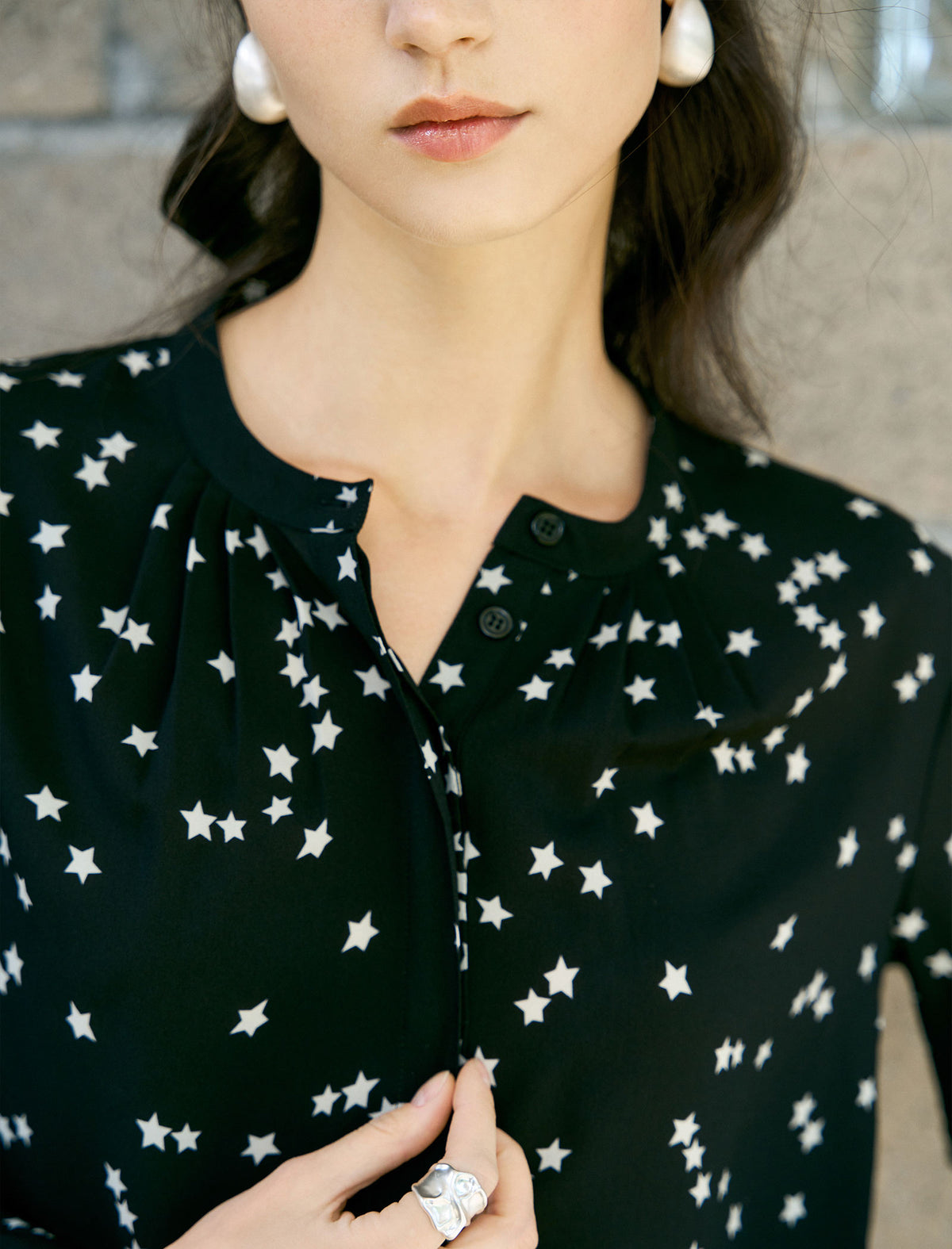 Star Print Mandarin Collar Blouse