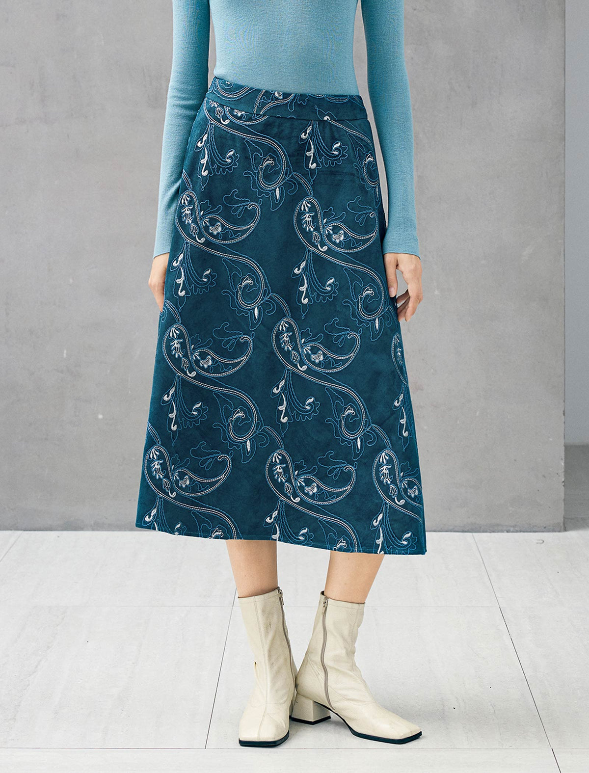 Embroidered Paisley High-Waist A-Line Midi Skirt