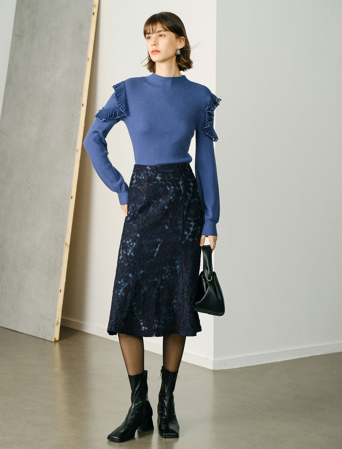 Floral Lace Flared Hem Midi Skirt