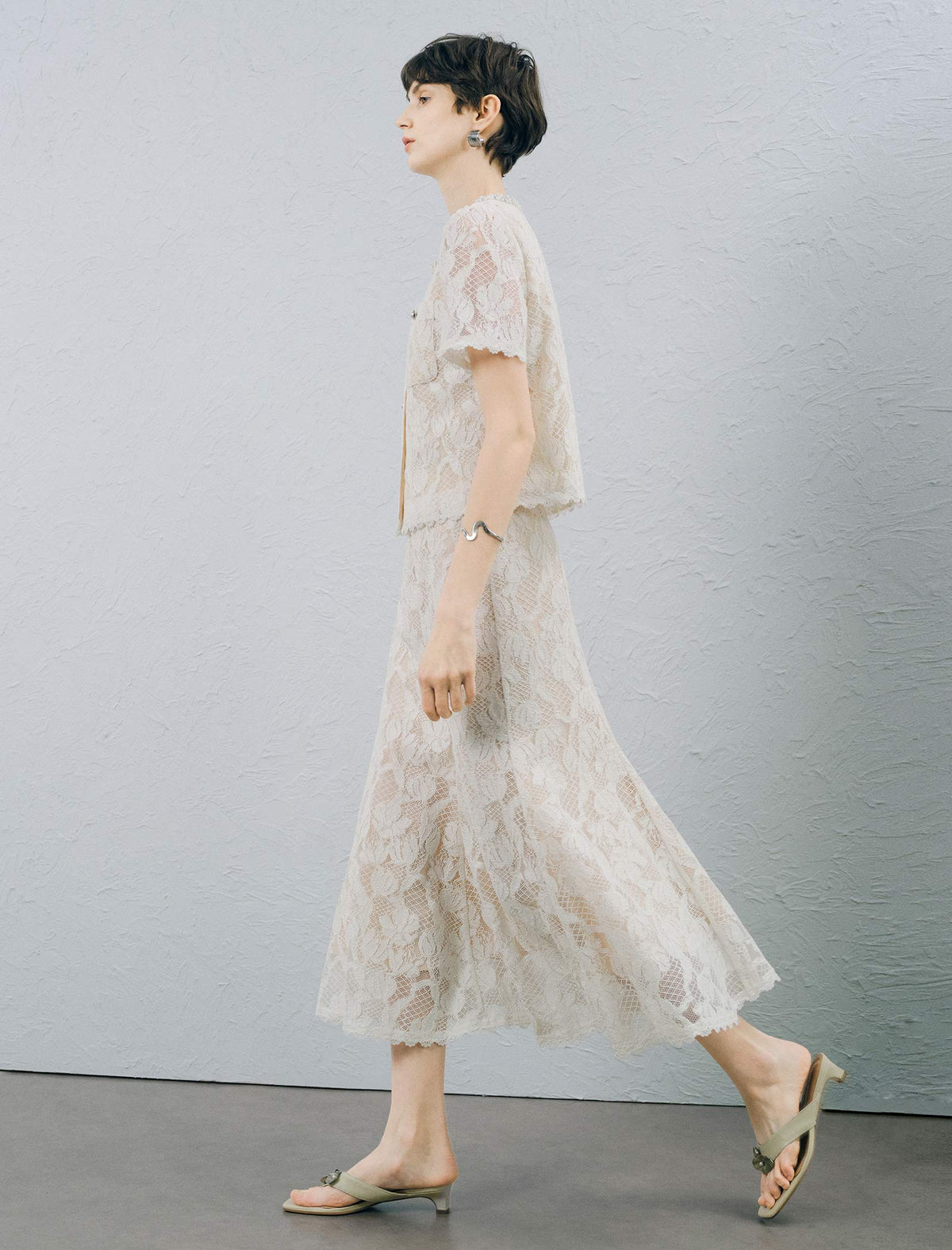 White Floral Lace Cropped Short Sleeve Top