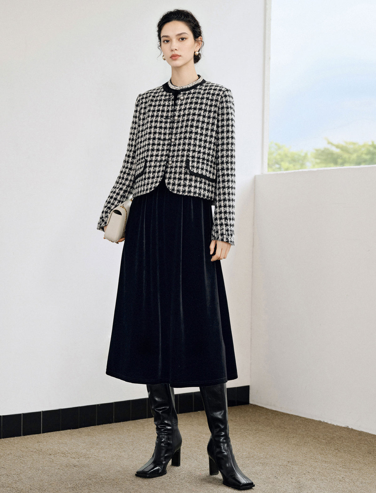 Velvet-Trim Crewneck Fitted Dress