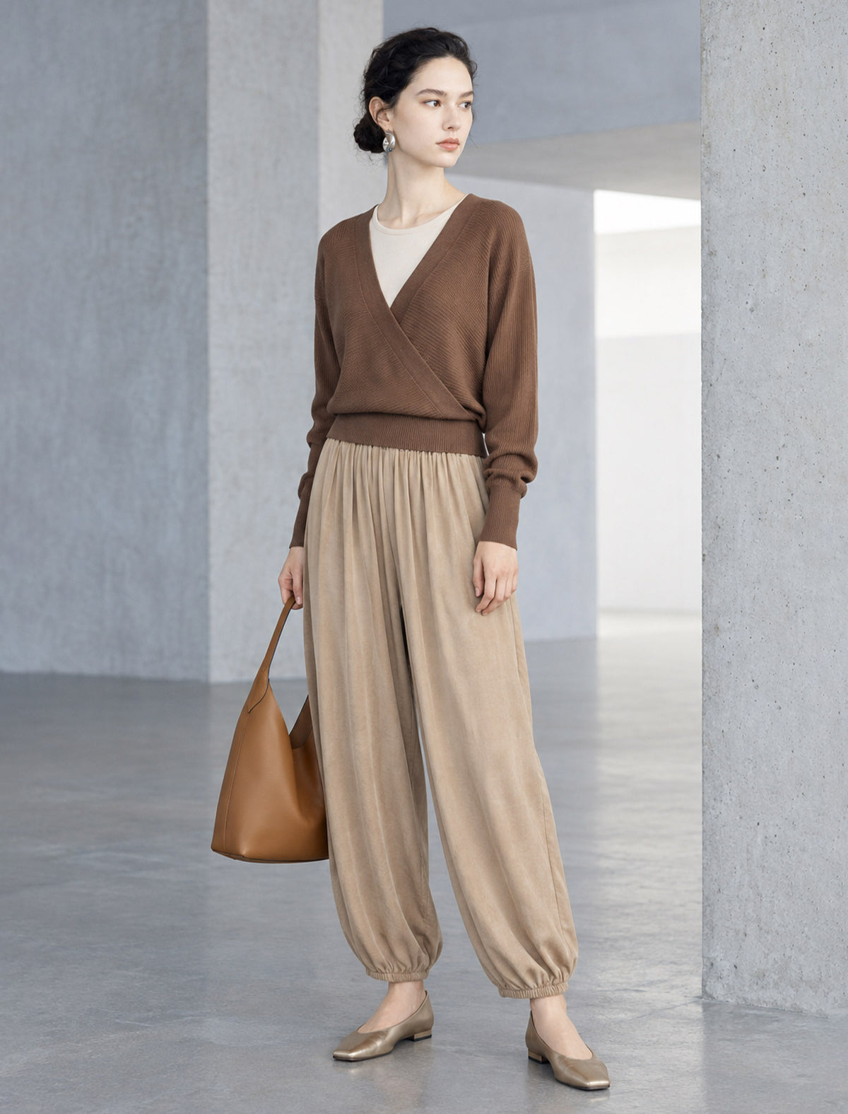 Draped Wool-Blend Ruched Waistband Lantern Pants
