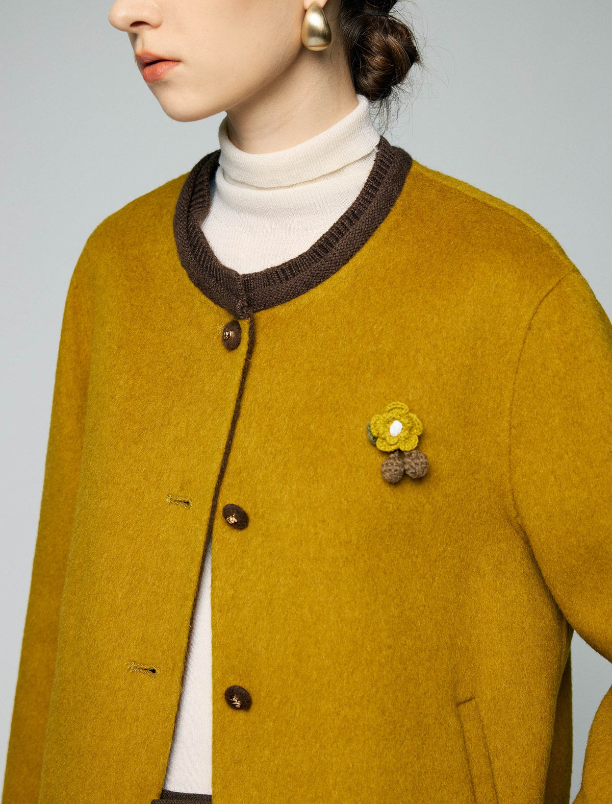 Wool Blend Contrast-Trim Crewneck Cropped Jacket with Brooch