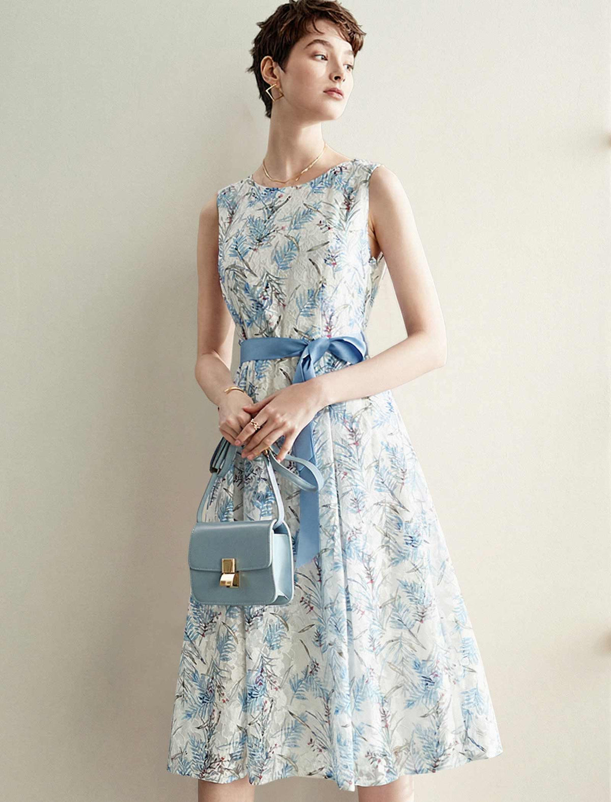 Floral Lace Sleeveless Midi Dress