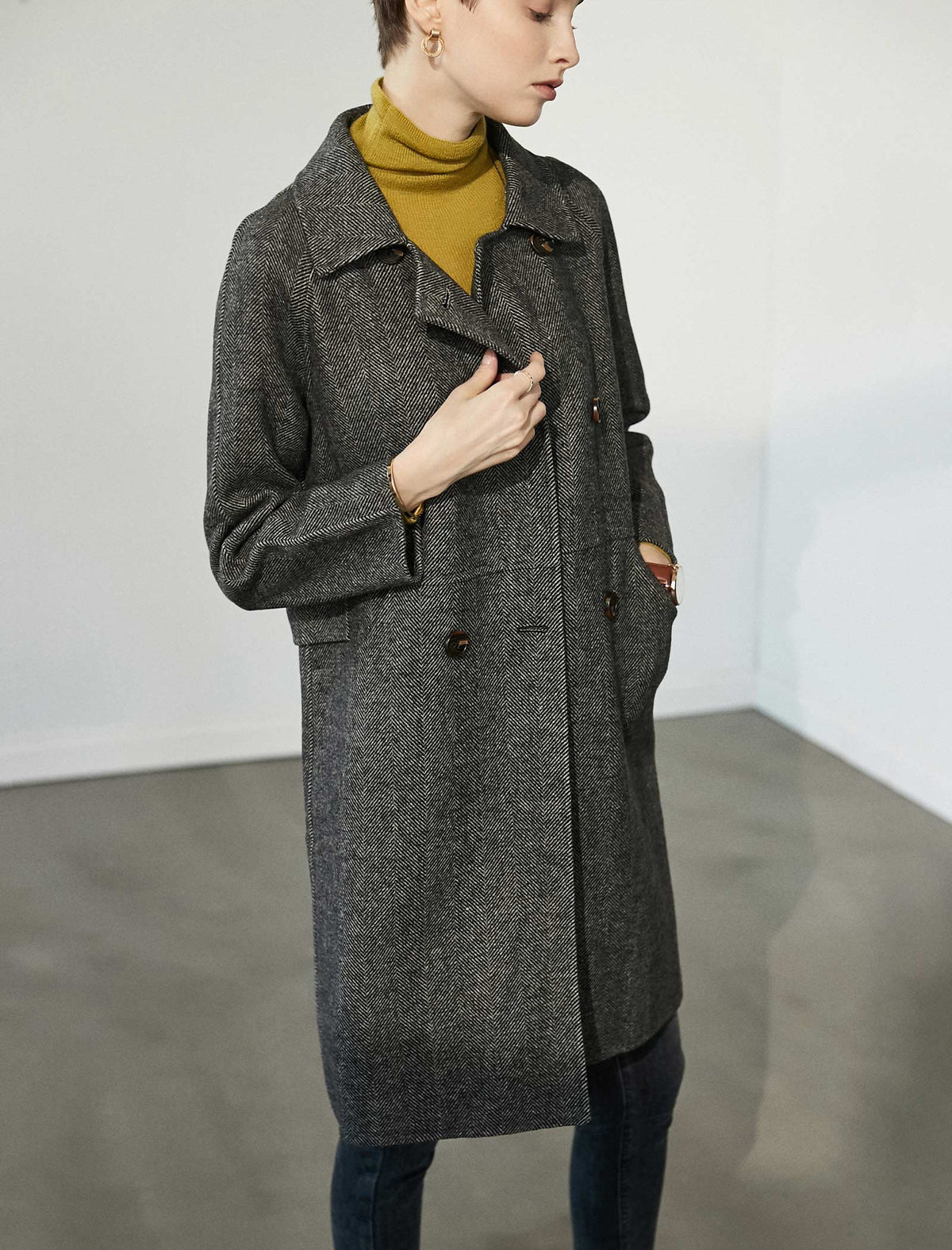 Wool Blend Collared Double-Breasted Pocket Coat