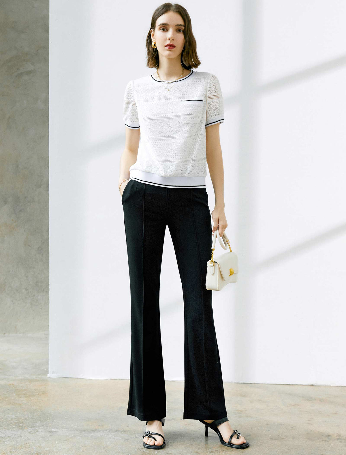 Contrast Trim Textured Knit Top