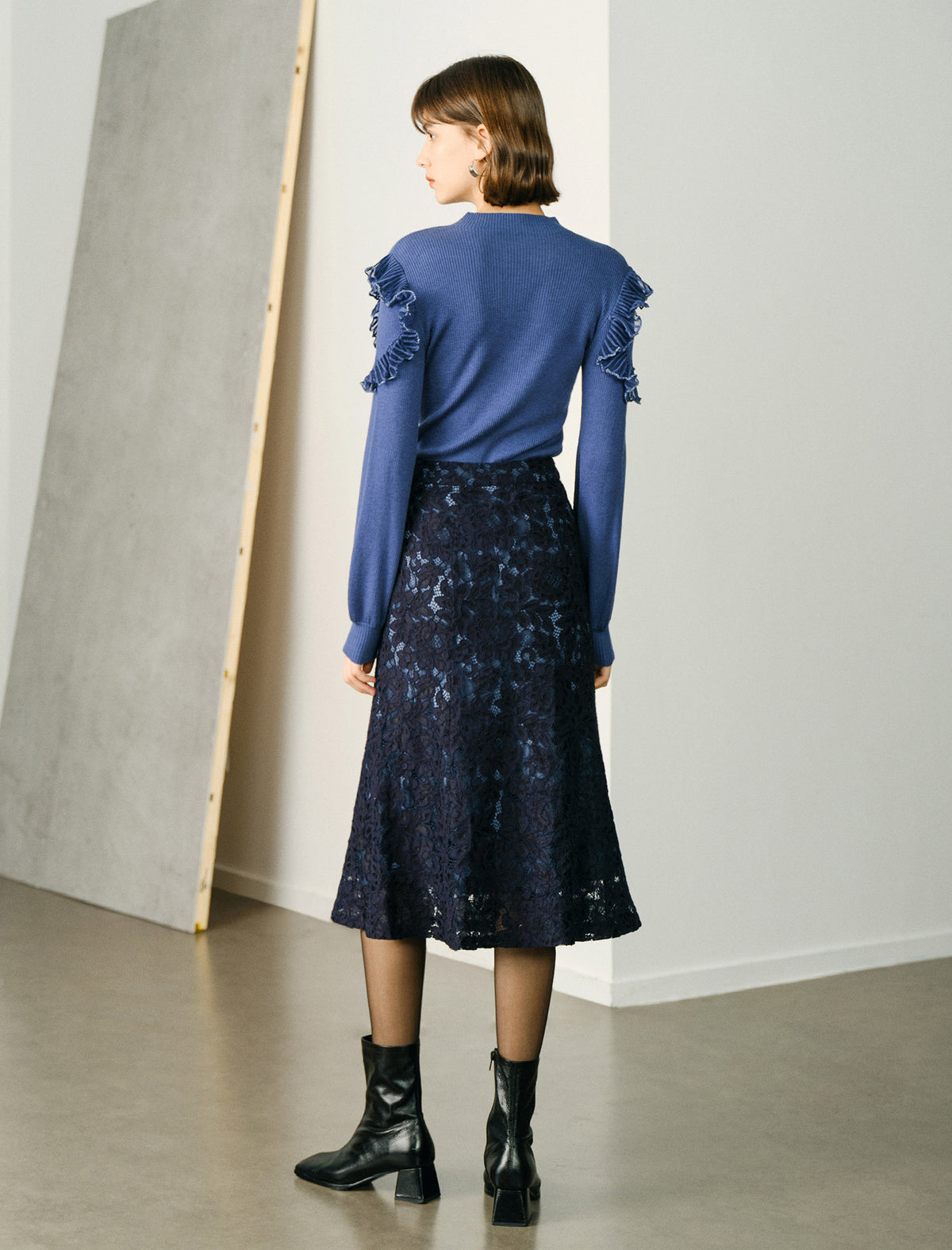 Floral Lace Flared Hem Midi Skirt