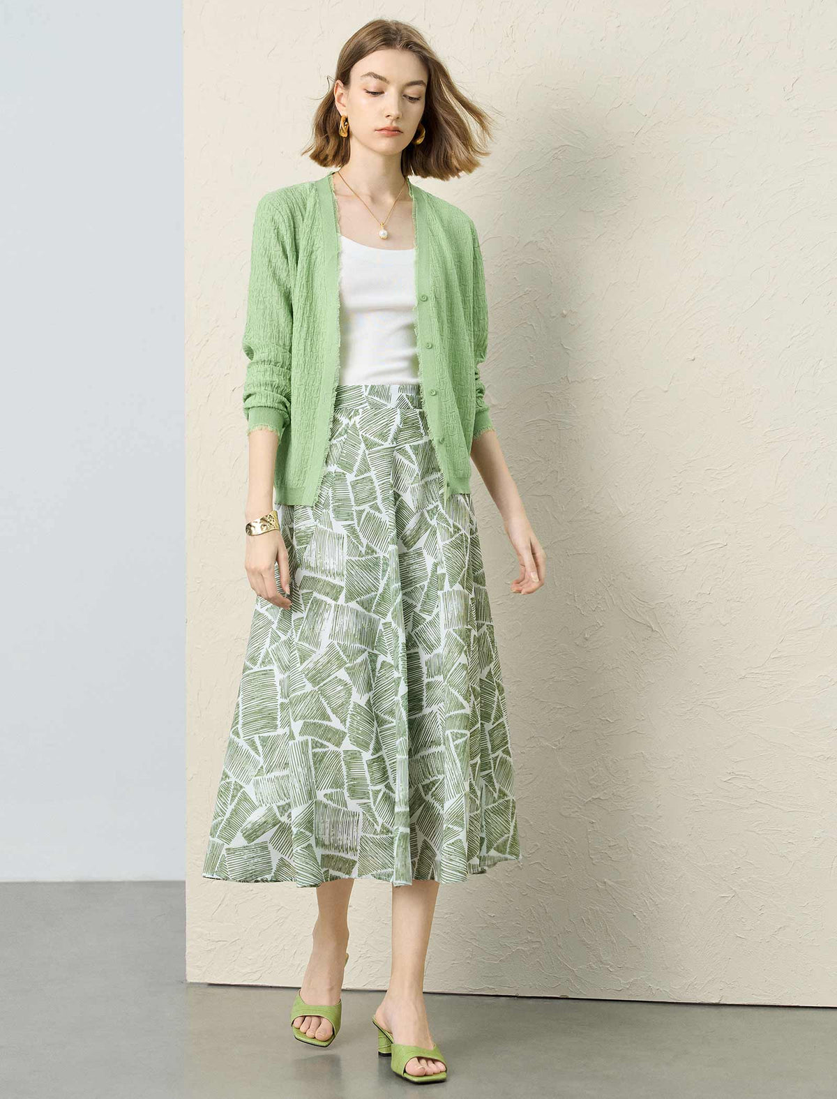 Lightweight Textured Knit V-Neck Cardigan