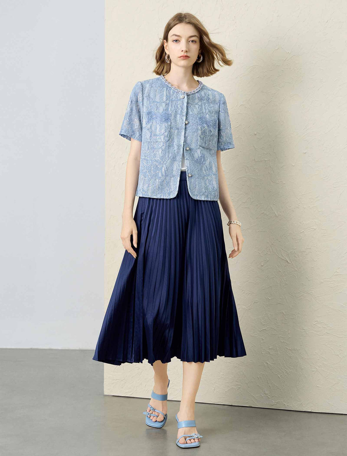 Pearl Trim Short Sleeve Lace Jacket Top