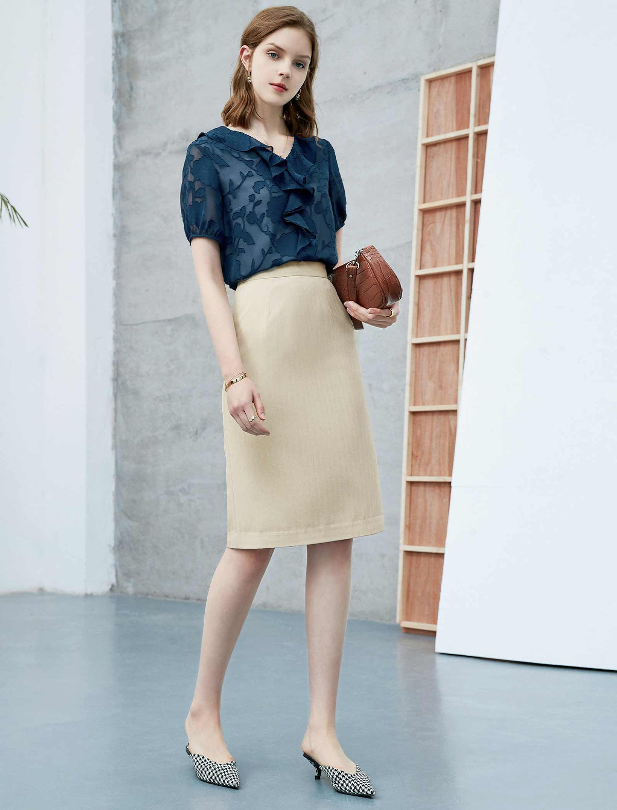 Lace Ruffle V-Neck Shirt