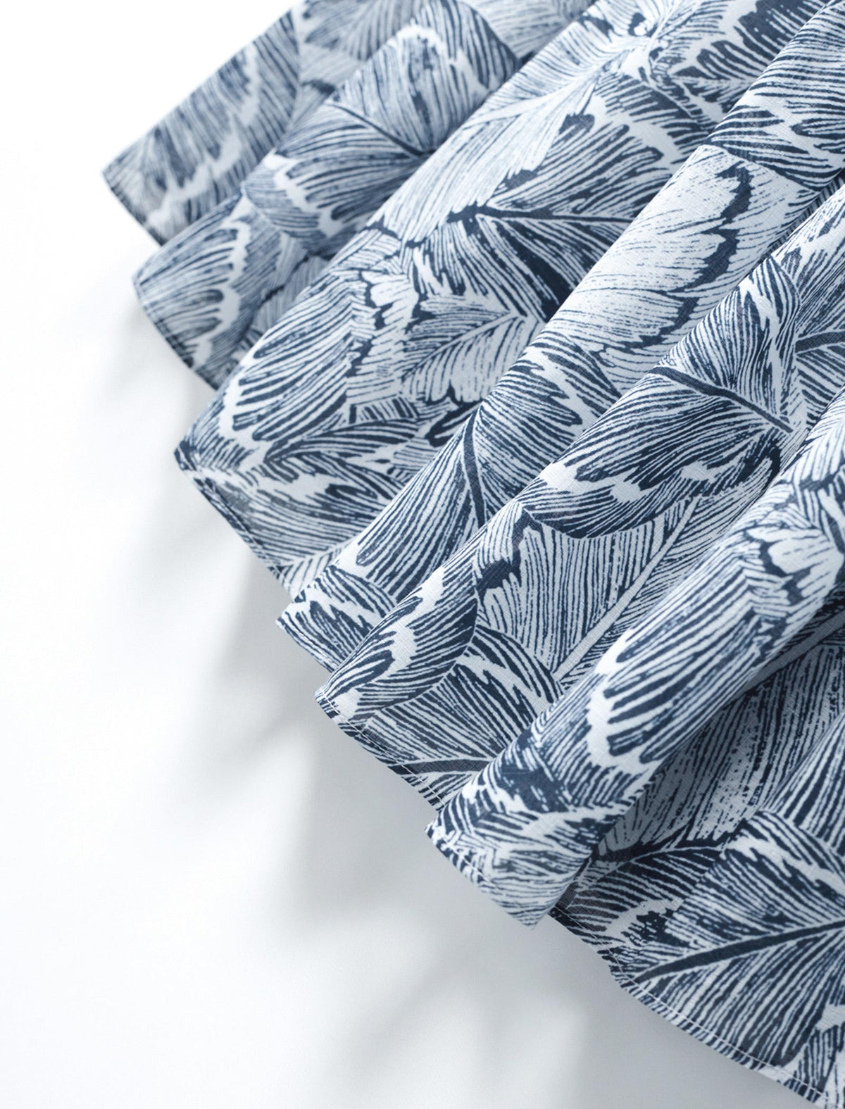 Leaf Print Puff Sleeve Midi Dress