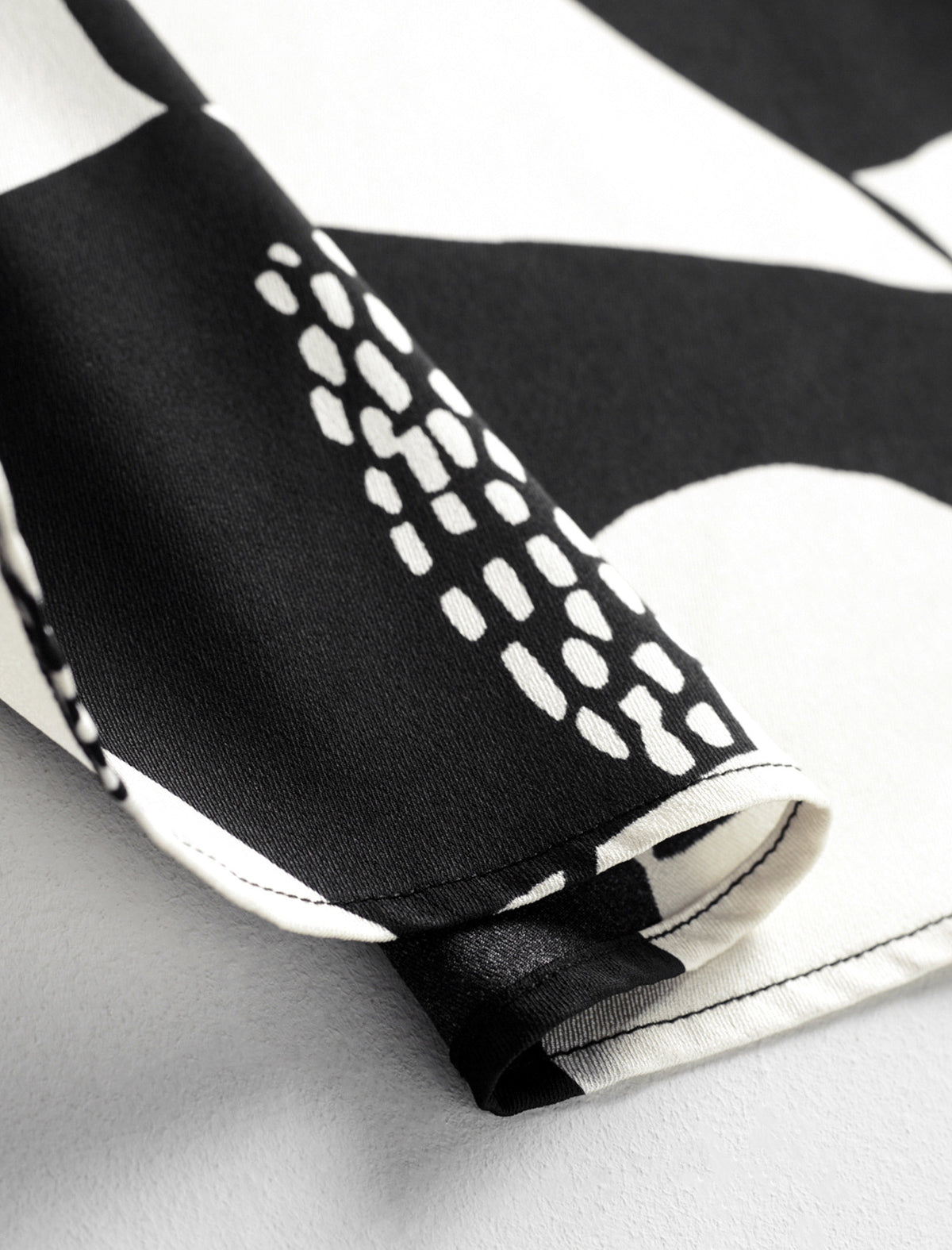 Reversible Geometric Print Mesh Detail Midi Skirt