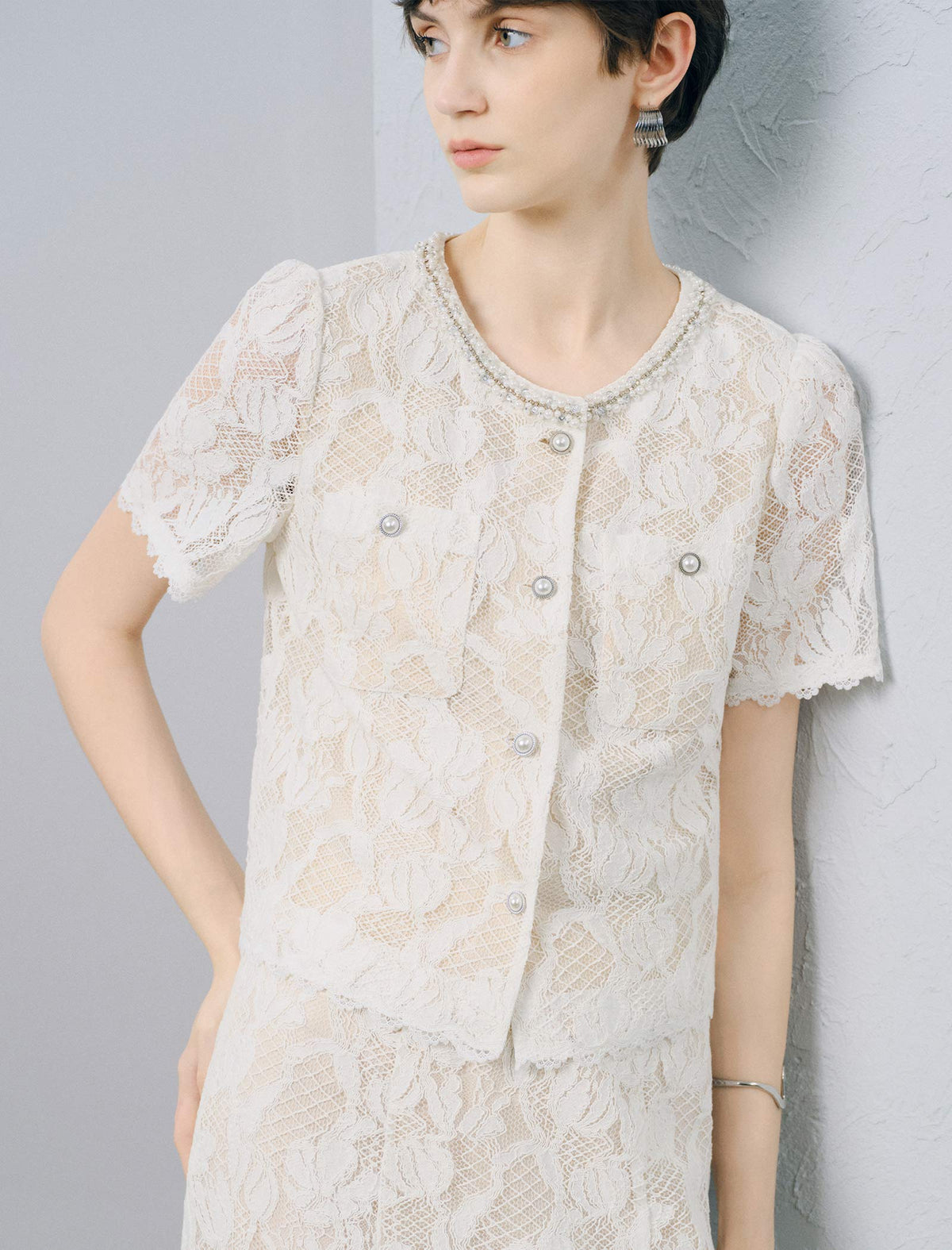White Floral Lace Cropped Short Sleeve Top