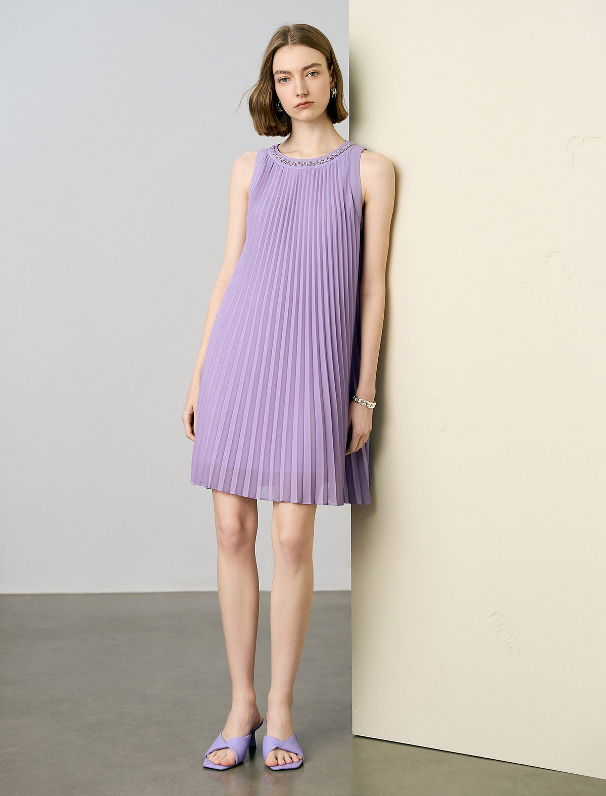 Rhinestone Neck Pleated Sleeveless Dress