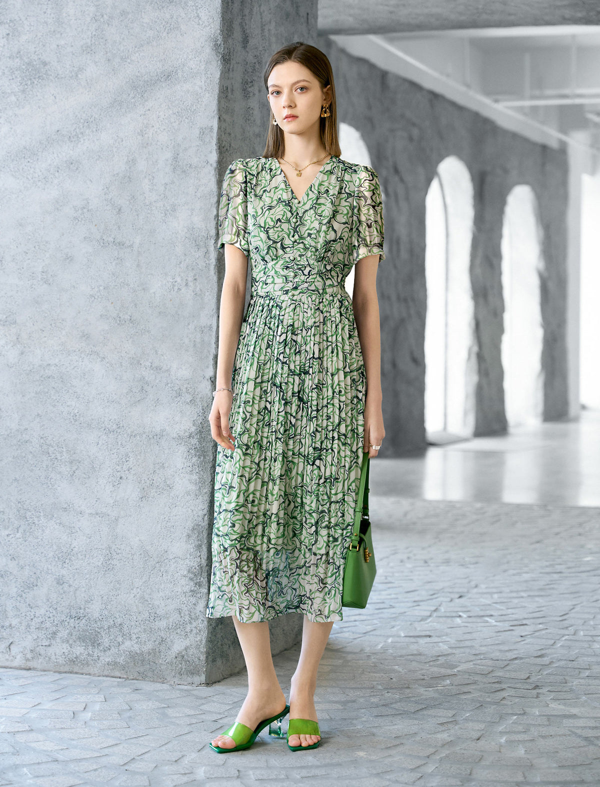 Chiffon Abstract Print V-Neck Pleated Midi Dress