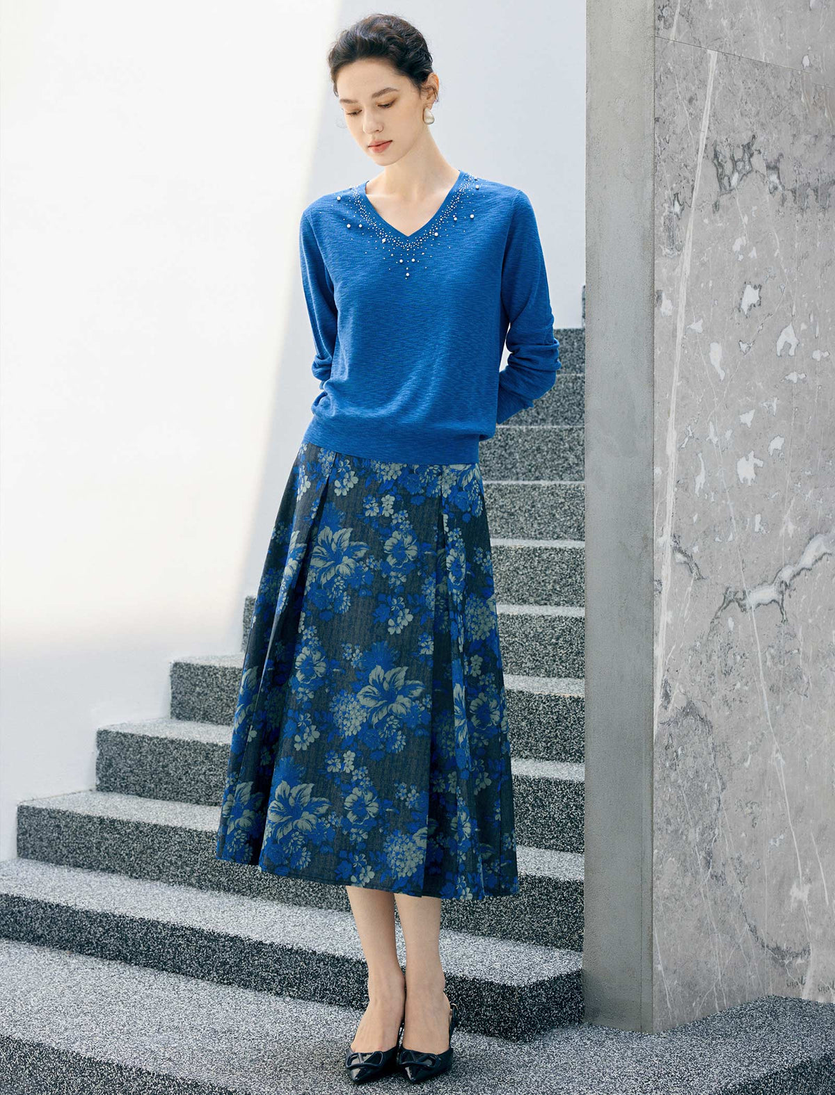 Blue Floral Print A-Line Midi Skirt