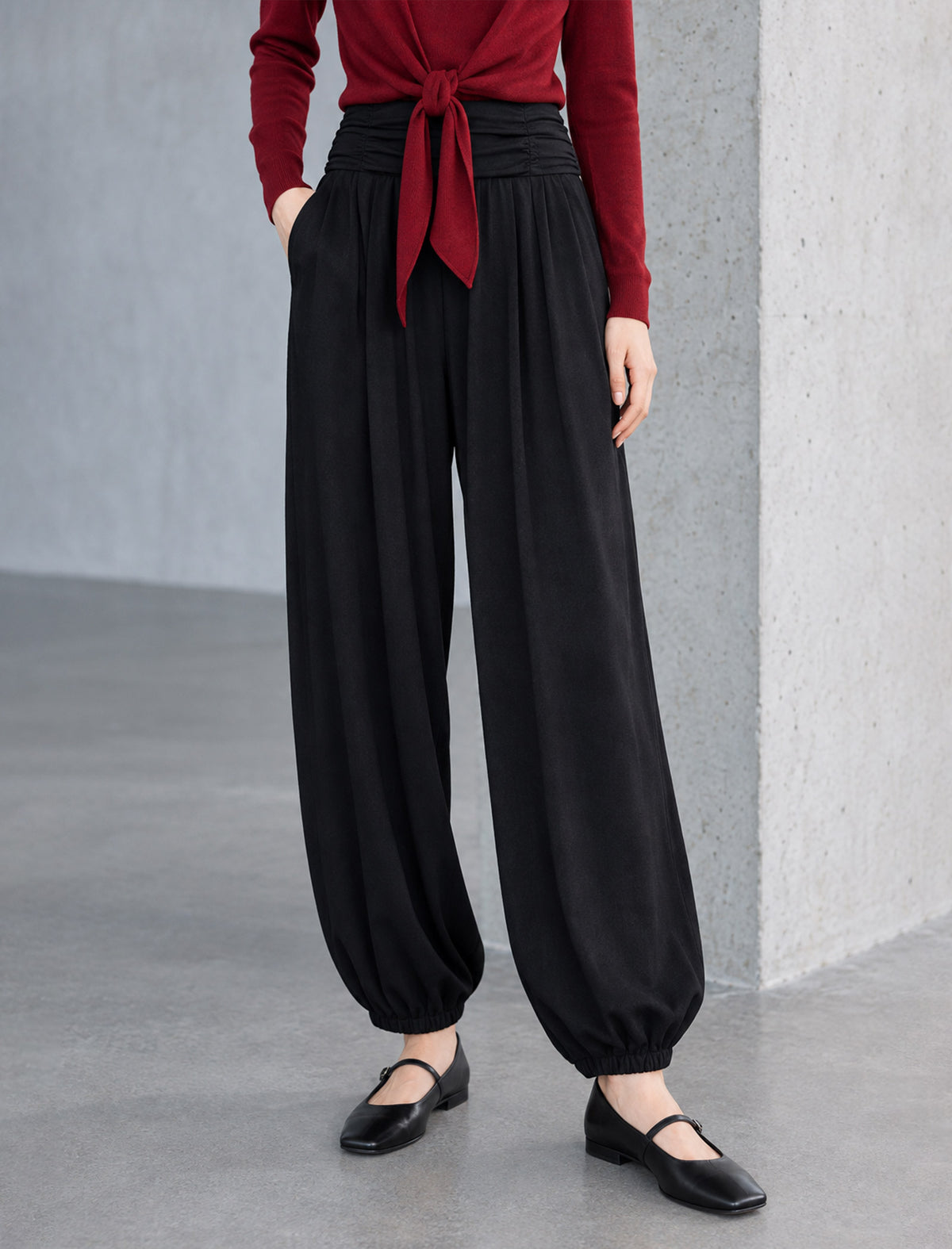 Draped Wool-Blend Ruched Waistband Lantern Pants