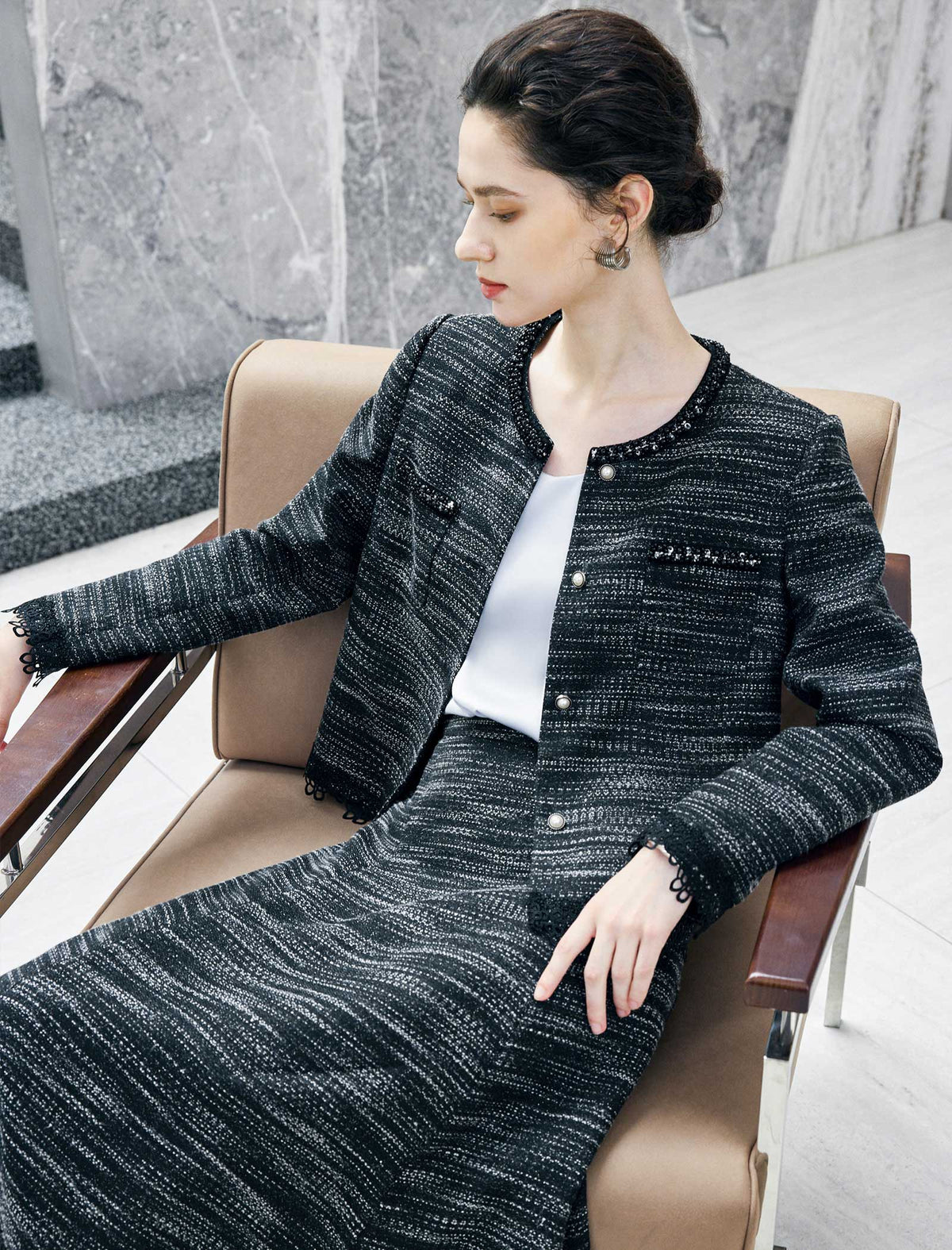 Lace-Trimmed Tweed Short Jacket with Pearl Metal Buttons