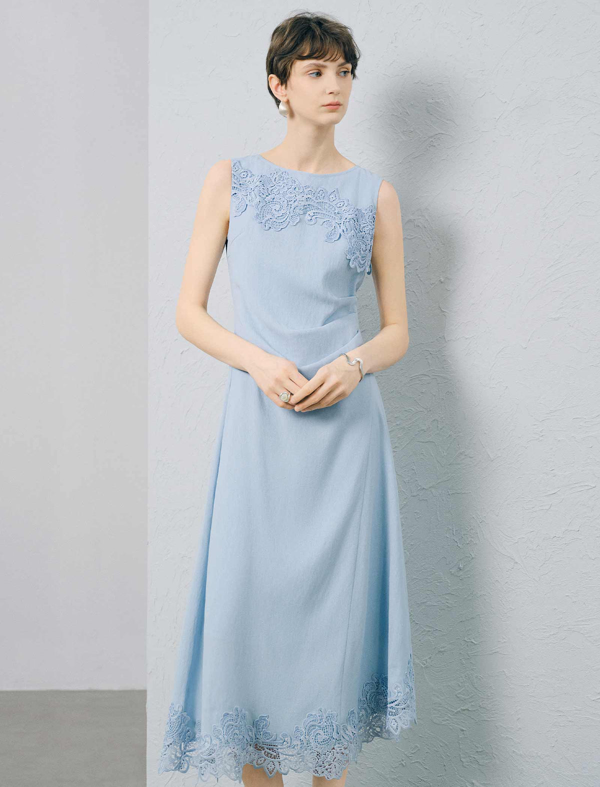 Light Blue Lace Detail Sleeveless Midi Dress