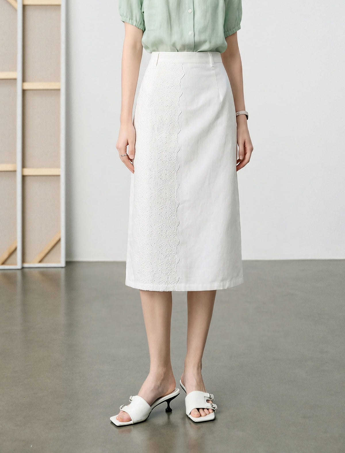 Eyelet Lace Trim High-Waisted Midi Skirt