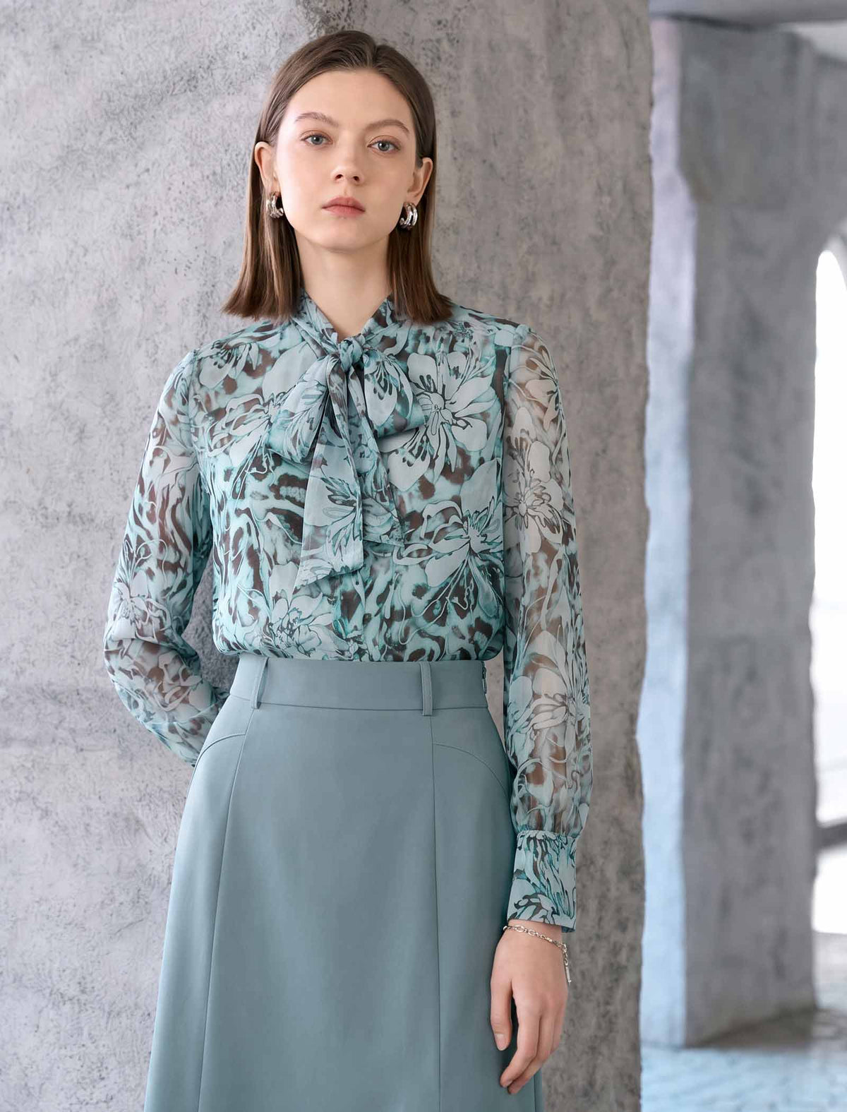 Floral Print Tie Neck Long Sleeve Blouse