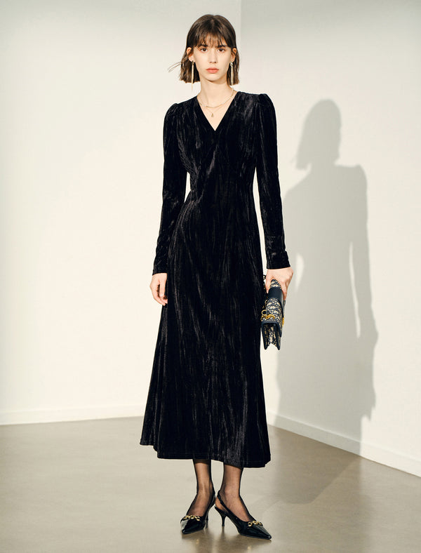 Black Velvet V-Neck Long Sleeve Maxi Dress