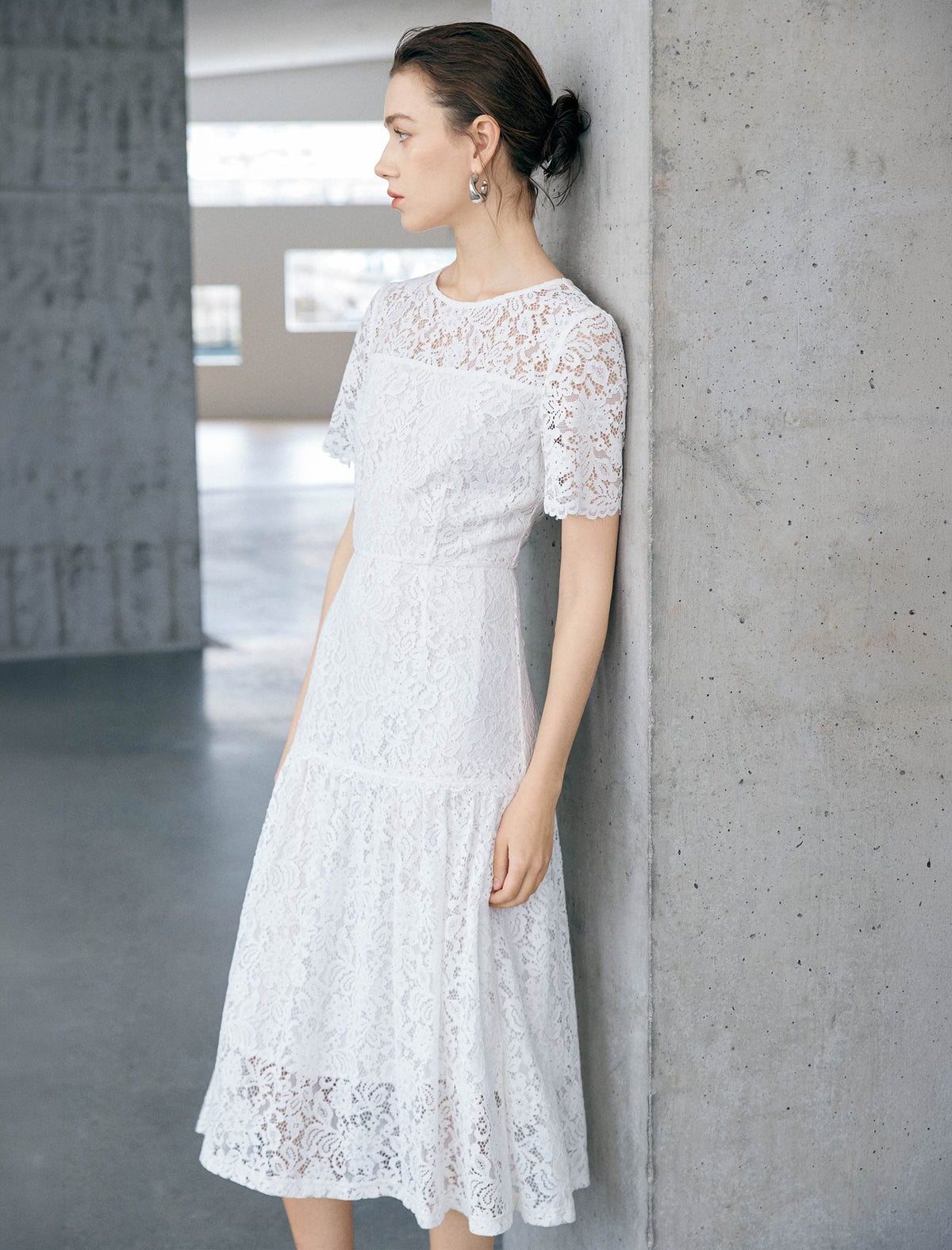 Floral Lace Short Sleeve Ruffle Hem Midi Dress