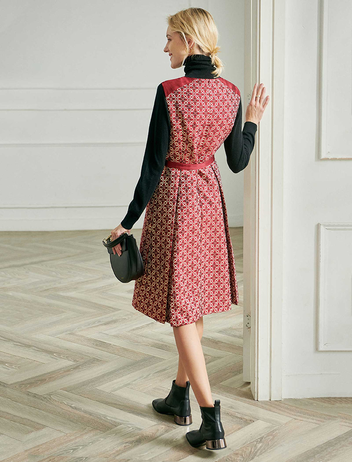 Sleeveless Geometric Jacquard Dress