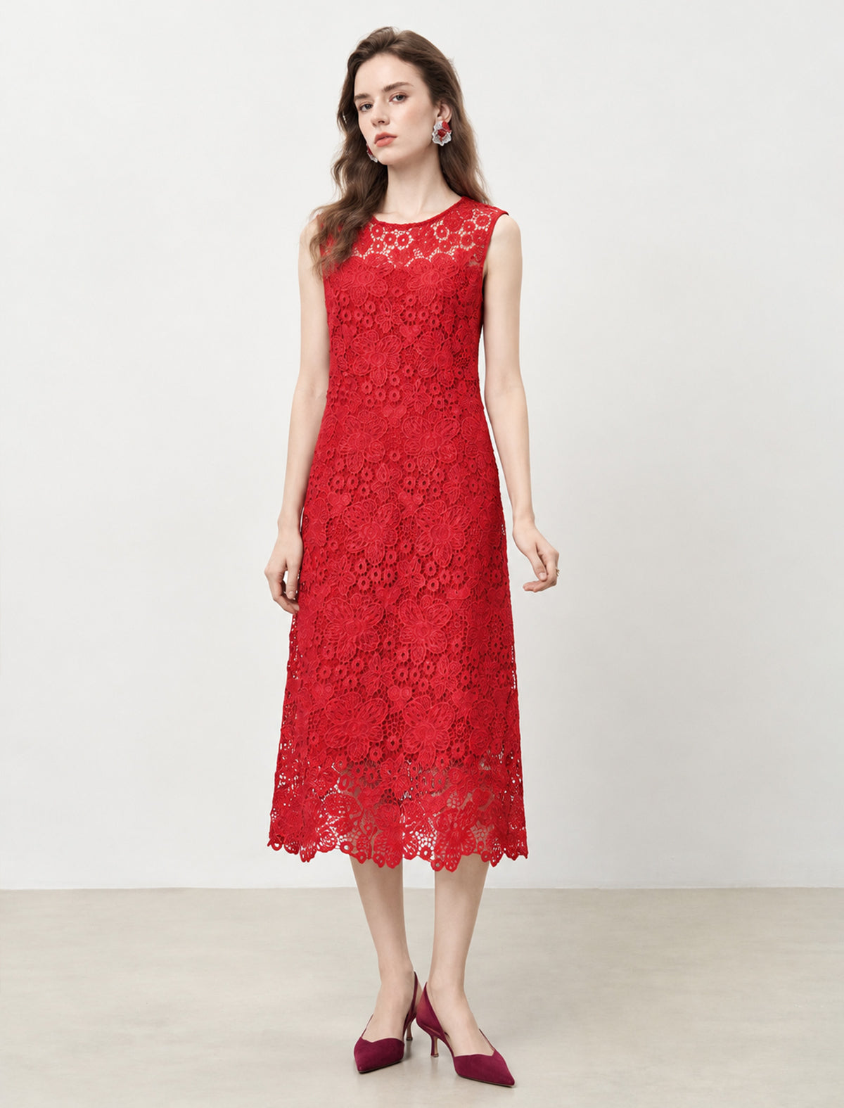 Romantic Embroidered Lace Sleeveless Gown