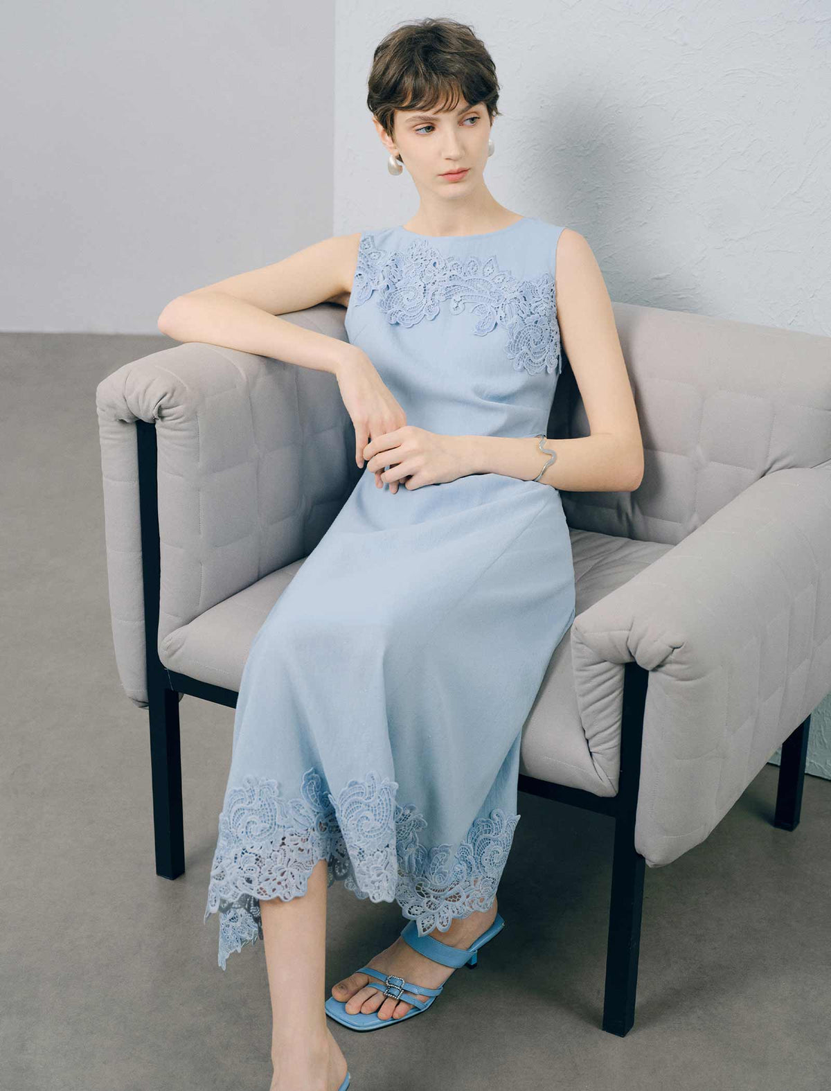 Light Blue Lace Detail Sleeveless Midi Dress