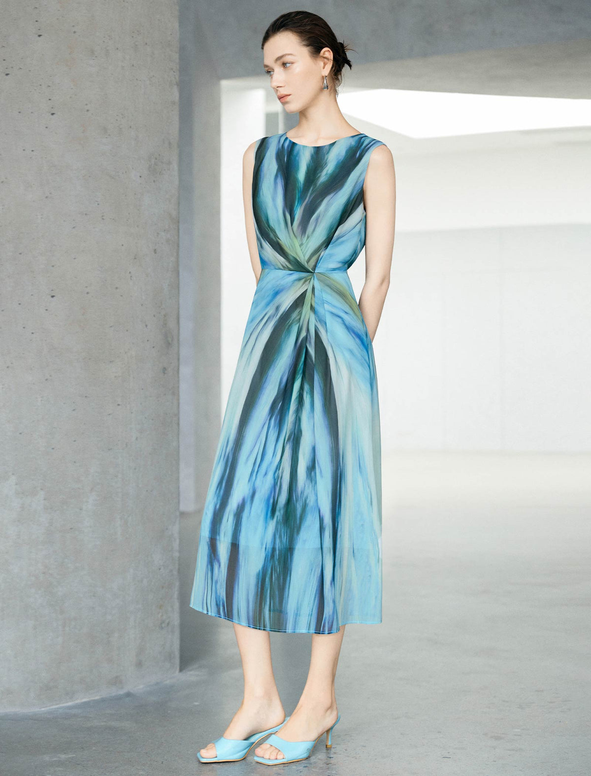Watercolor Blue Twist Waist Sleeveless Midi Dress