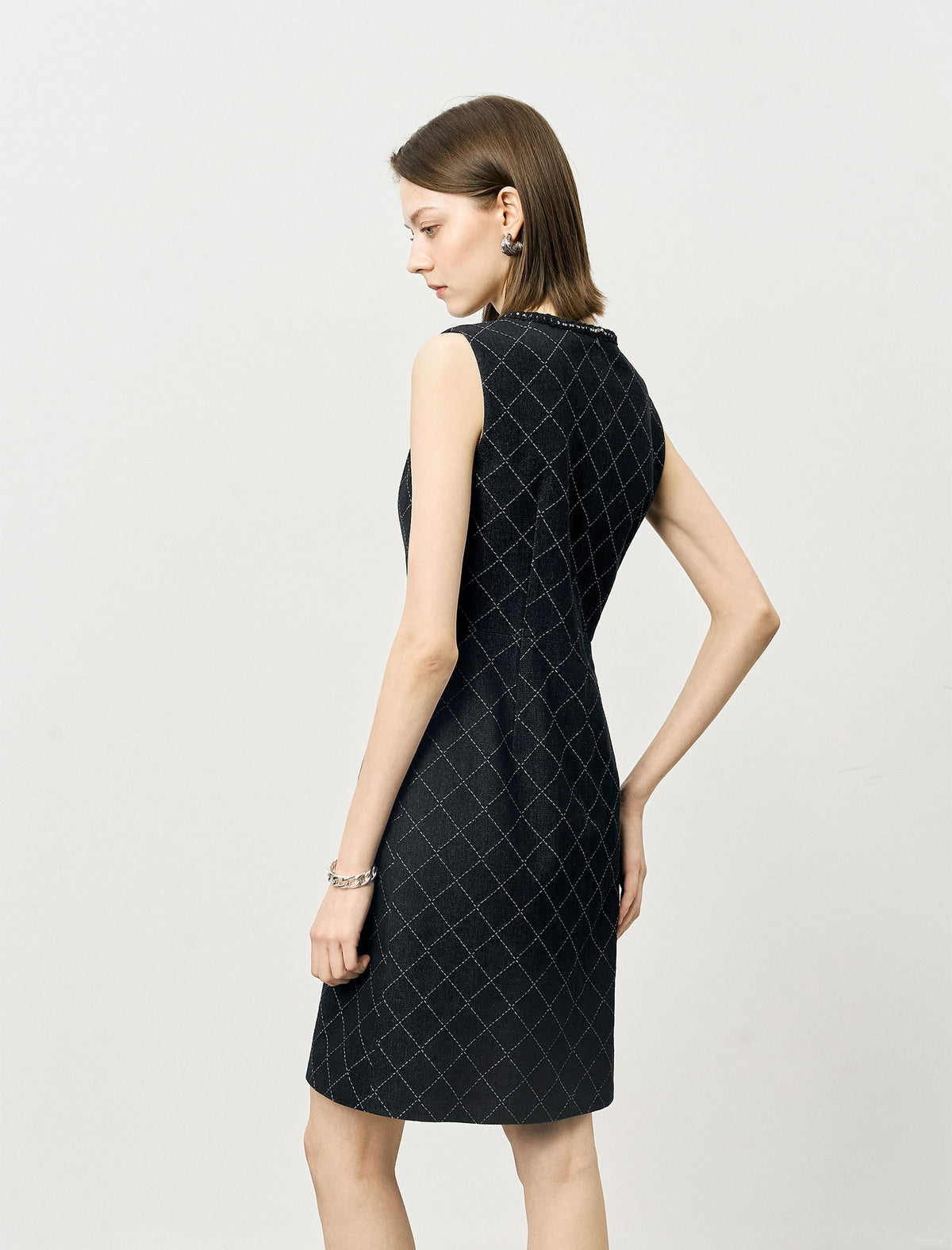 Black Diamond-Print Sheath Trimmed Neckline Dress