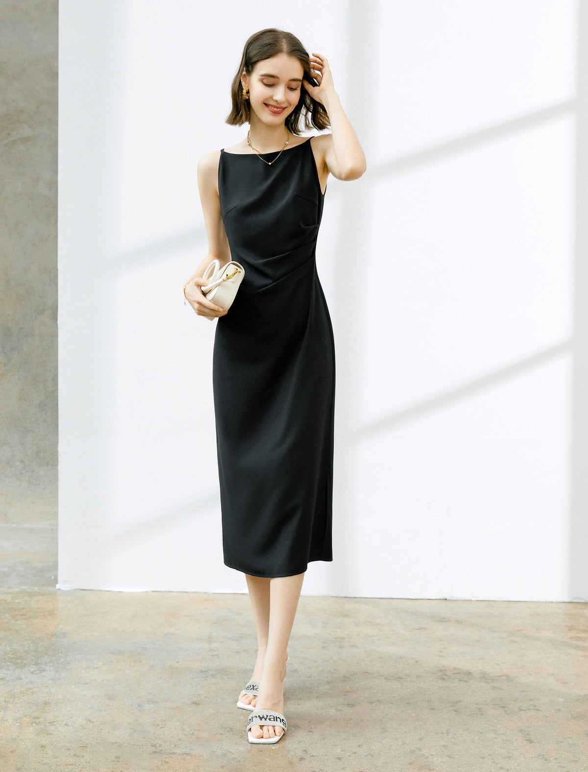 Black Boat Neck Sleeveless Midi Dress