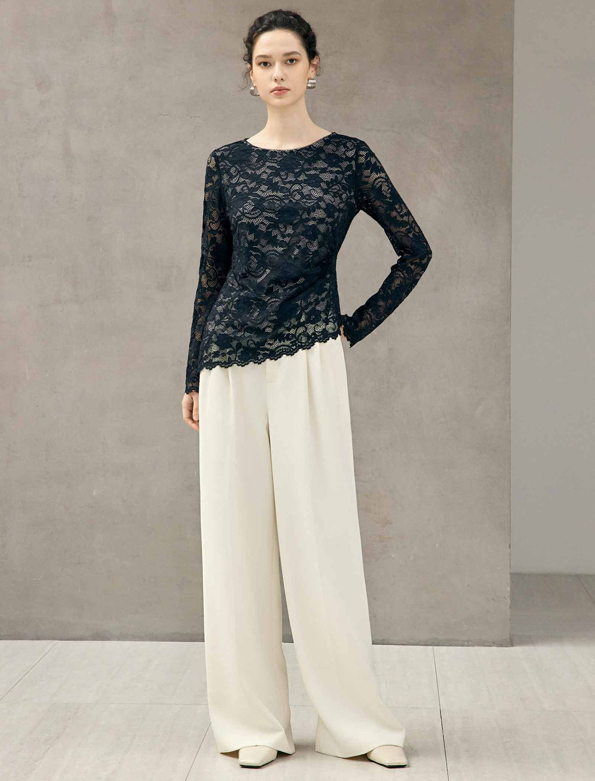 Floral Lace Scalloped Hem Long Sleeve Blouse