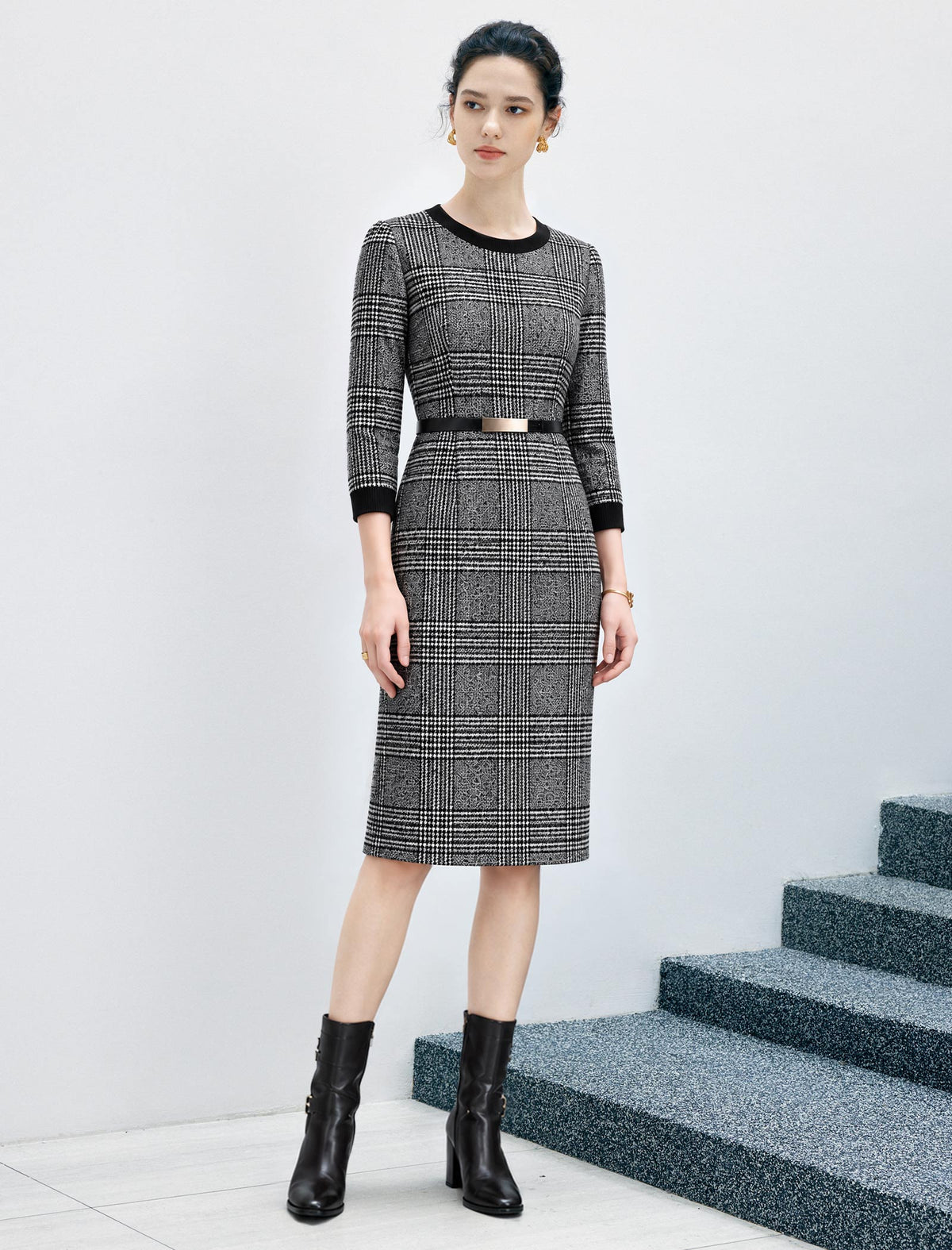 Ribbed Crewneck Long Sleeve Fitted Midi Dress