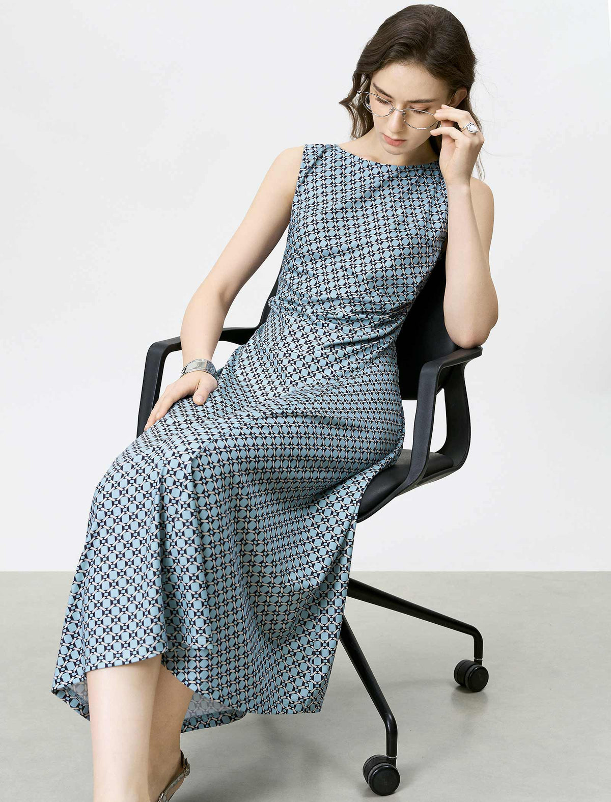 Blue Geometric Print Ruched Waist Midi Dress