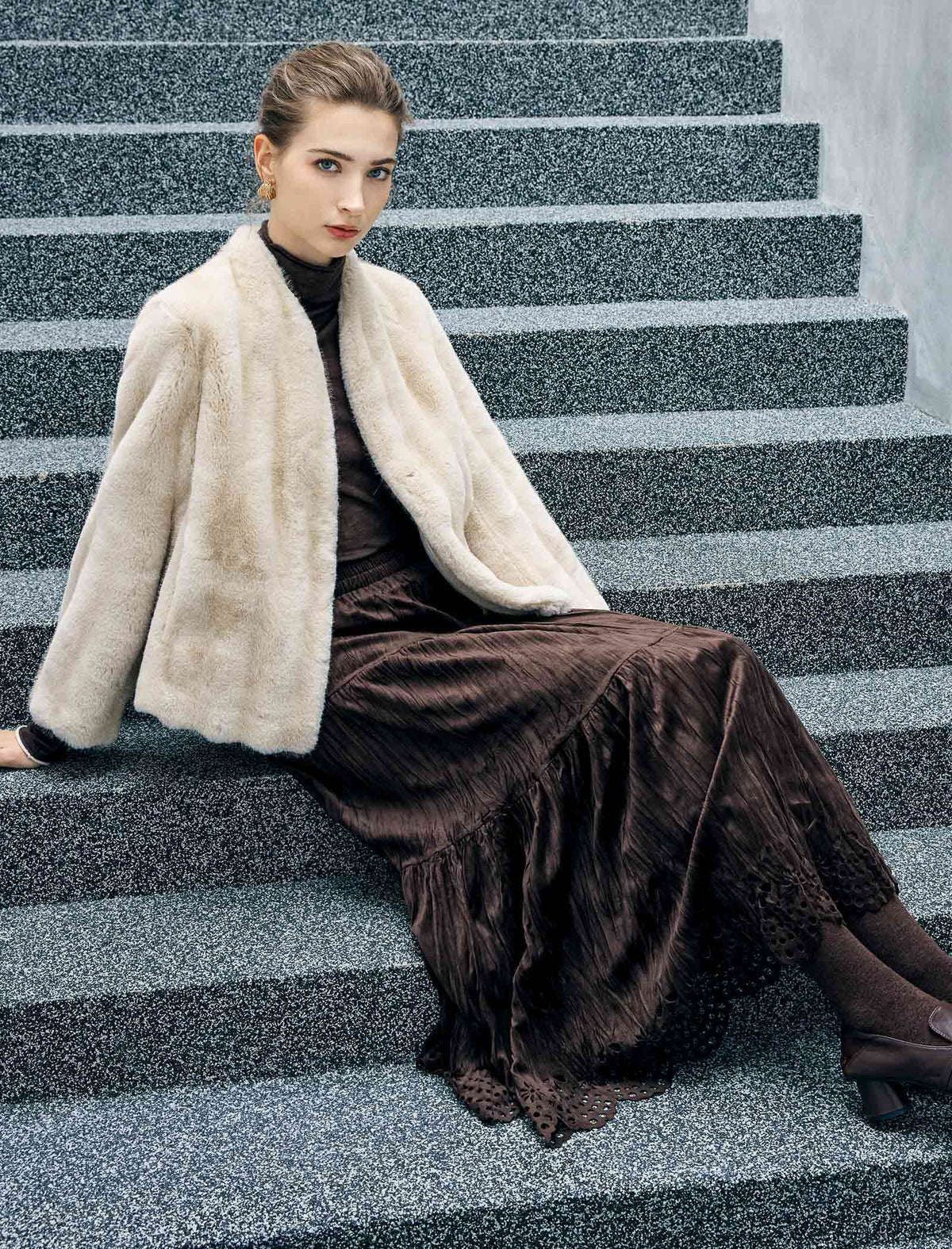 Long-sleeved open-front shearling coat