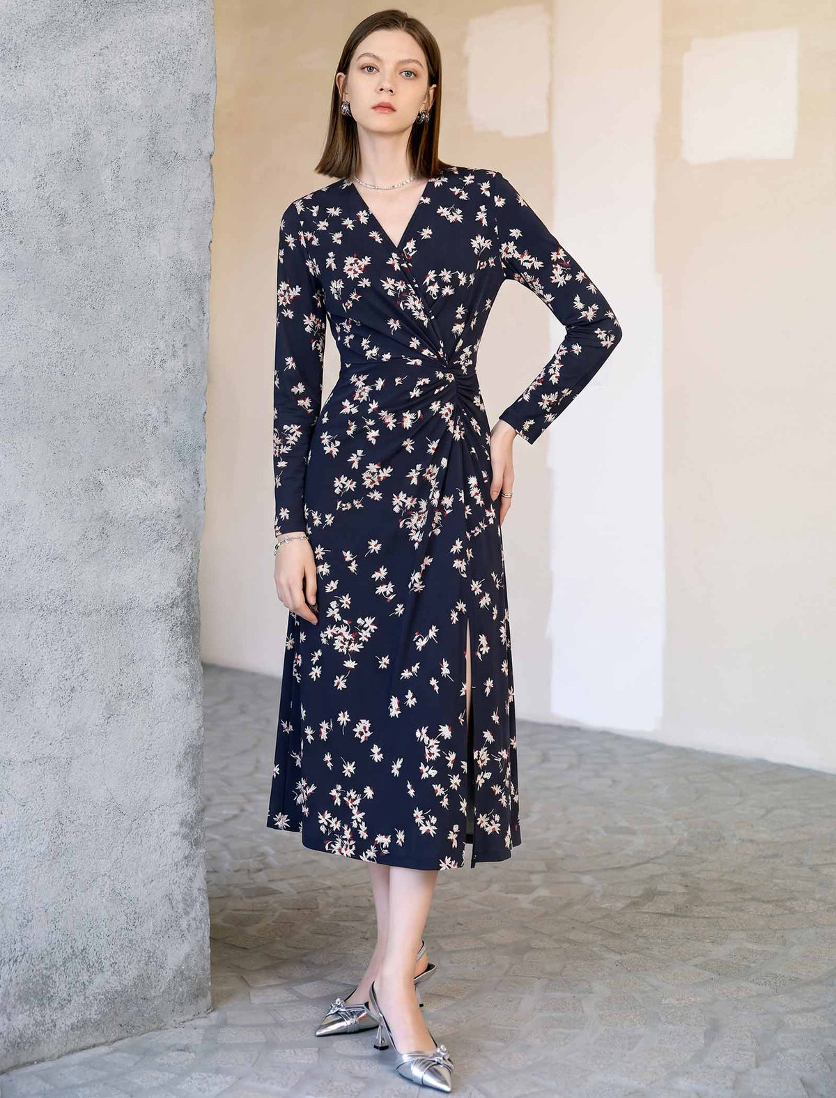 Floral Print V-Neck Ruched Waist Midi Dress