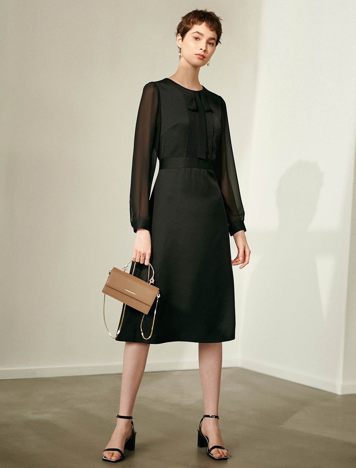 Bow Pleated Detail Midi Dress