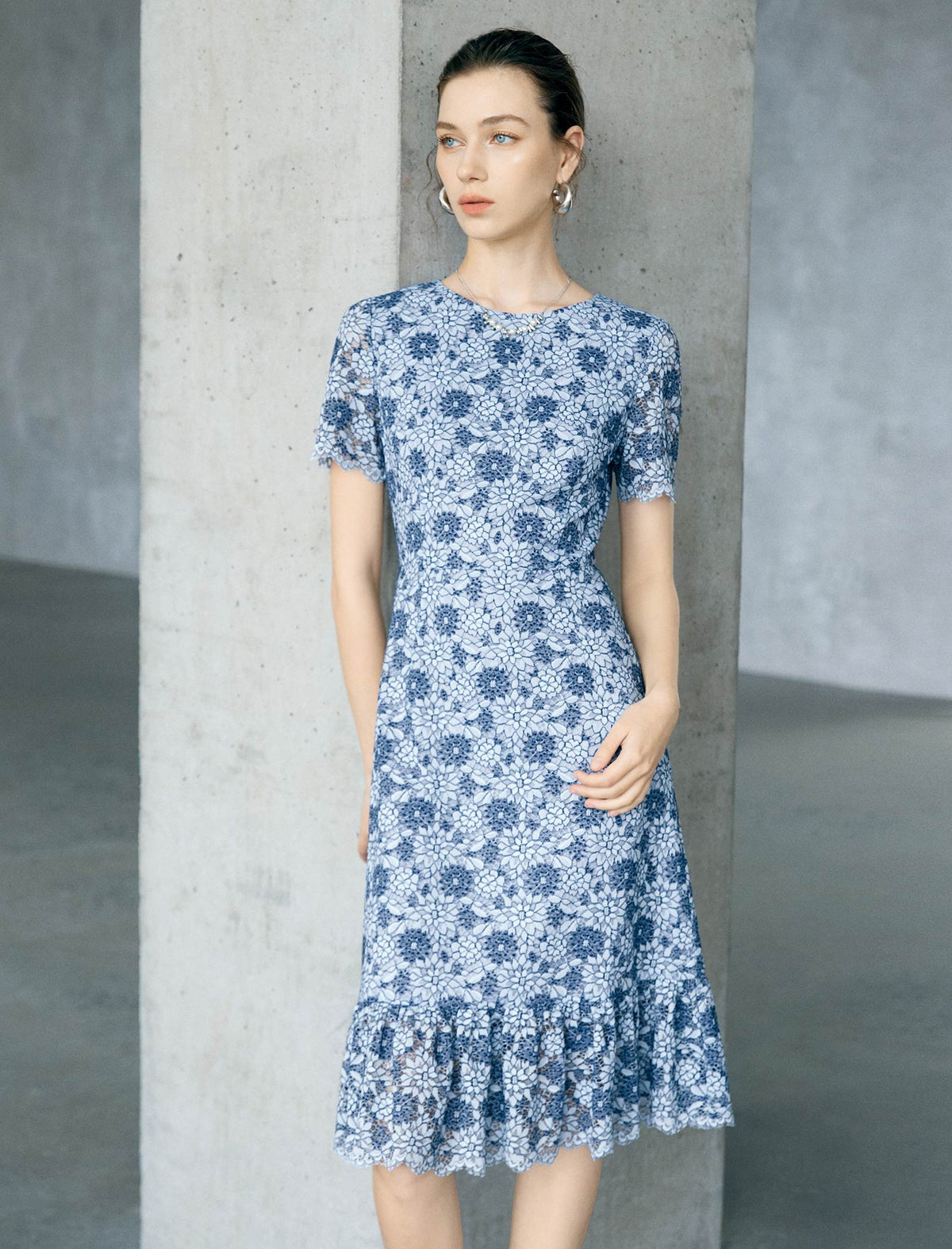 Blue Floral Lace Ruffle Hem Short Sleeve Midi Dress