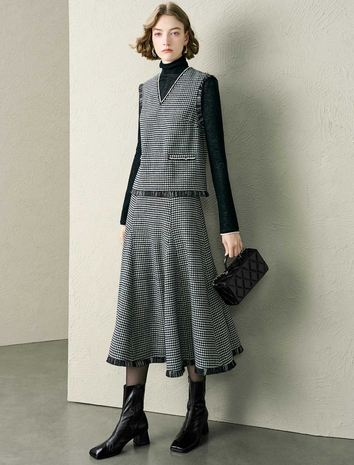 Houndstooth A-Line Wool-Blend Midi Skirt